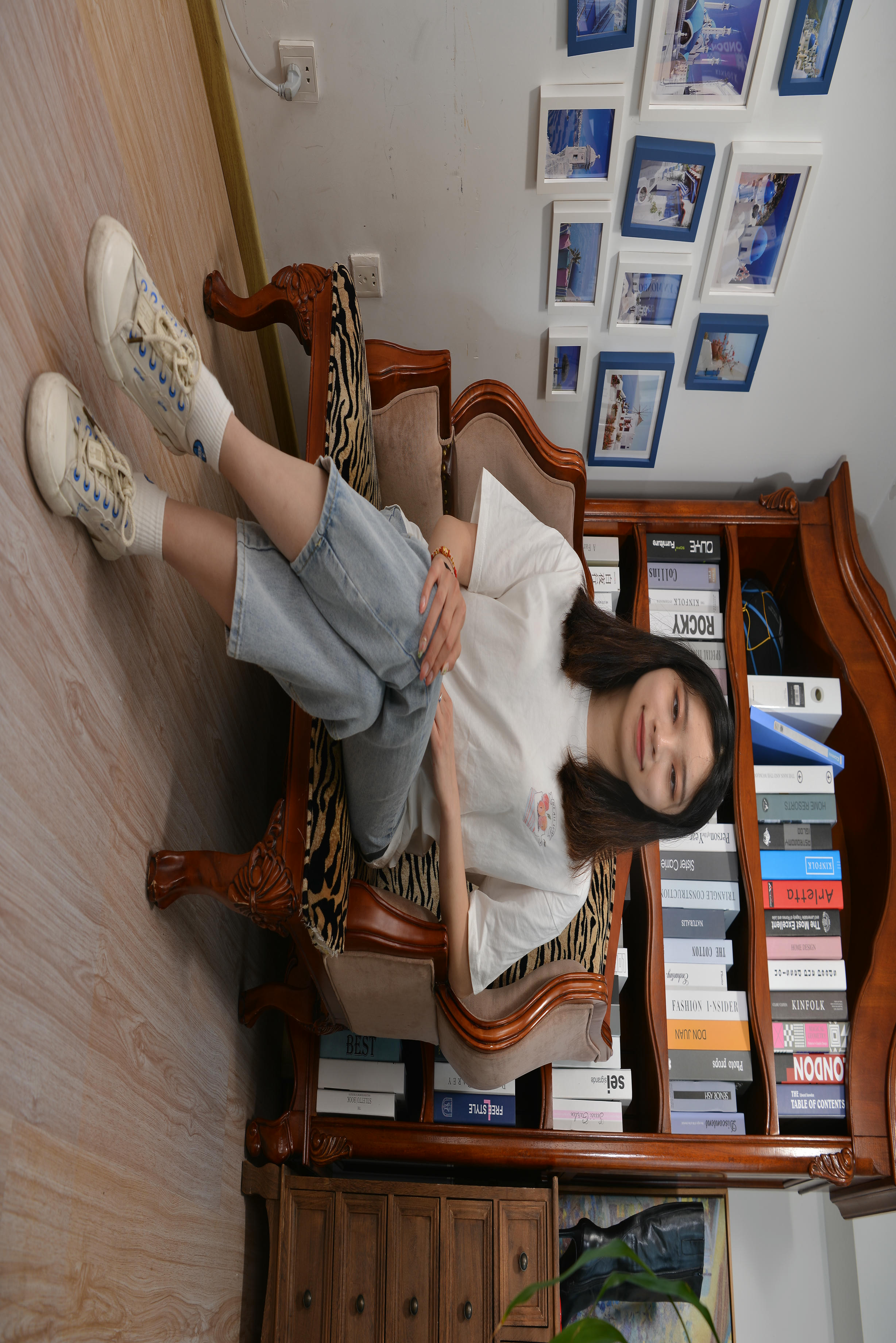 Sexy Asian Girls Feet NO.017 美女YIYI性感的40码大脚丫（牛仔裤棉袜裸足2） [122P+1583M]_第1集