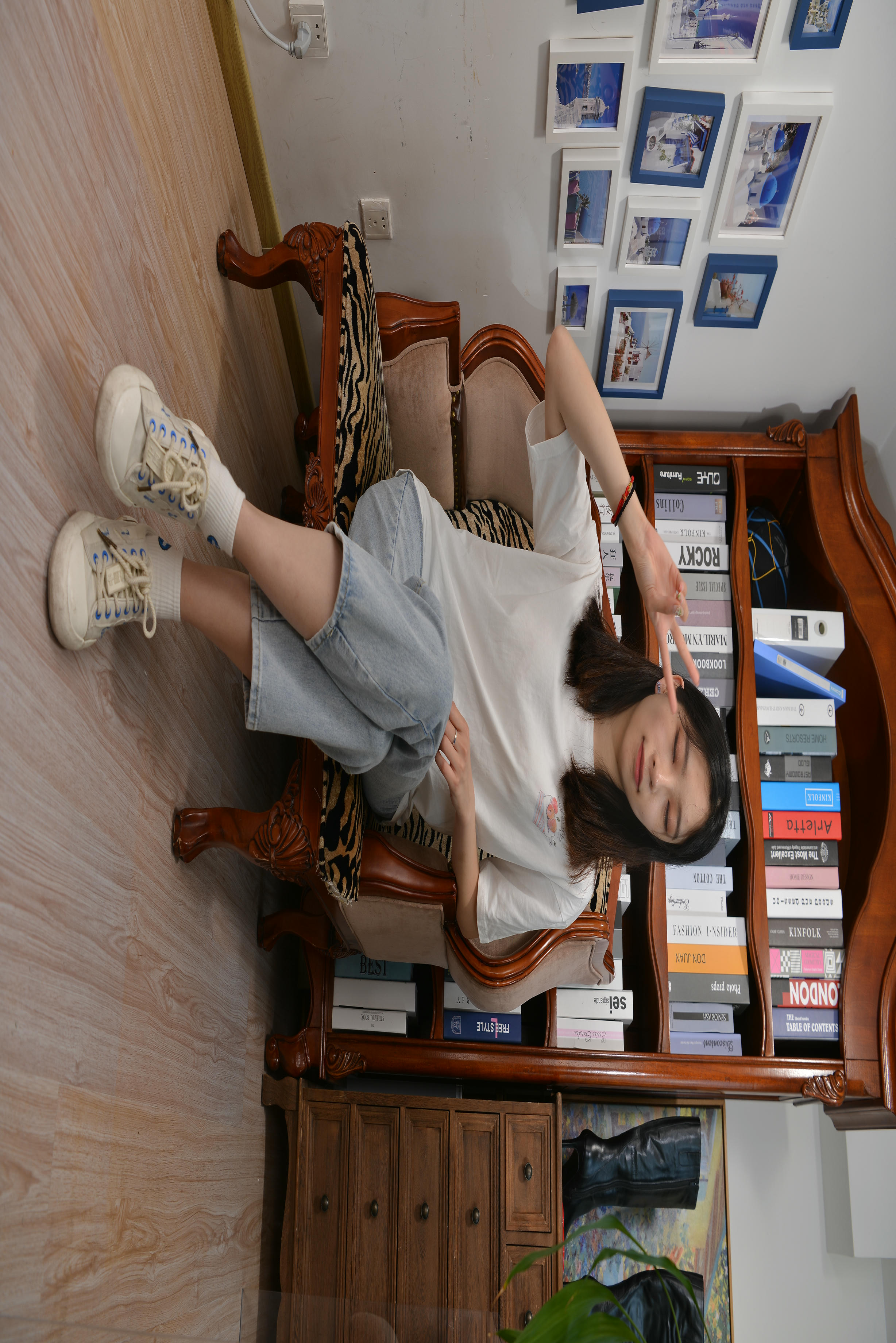 Sexy Asian Girls Feet NO.017 美女YIYI性感的40码大脚丫（牛仔裤棉袜裸足2） [122P+1583M]_第1集