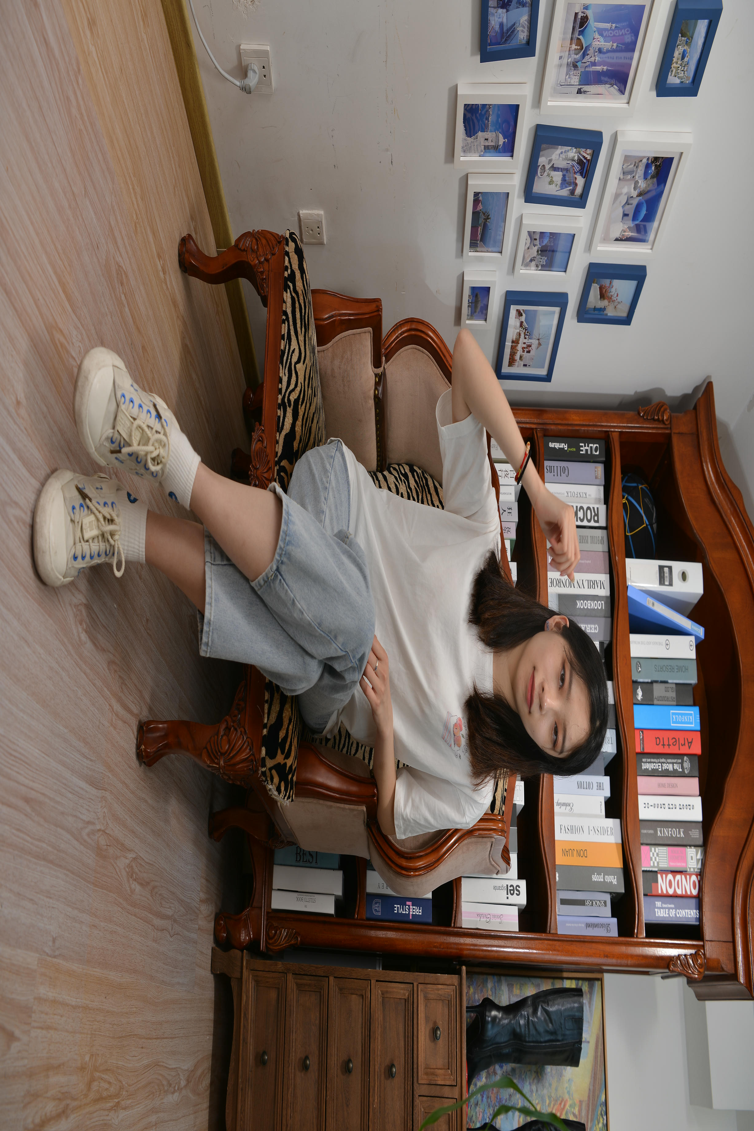 Sexy Asian Girls Feet NO.017 美女YIYI性感的40码大脚丫（牛仔裤棉袜裸足2） [122P+1583M]_第1集