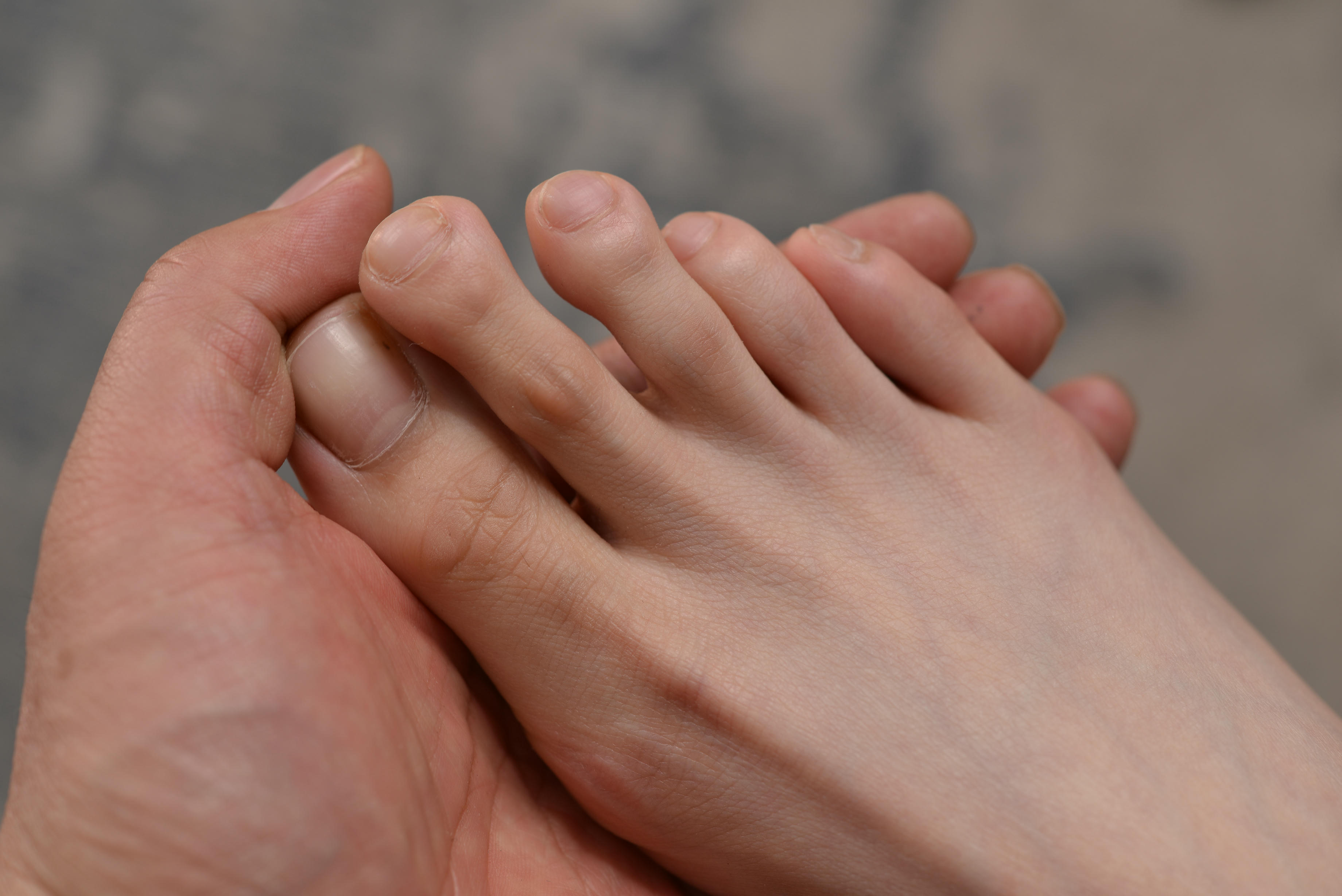 Sexy Asian Girls Feet NO.018 美女YIYI性感的40码大脚丫（格子短裙裸足3） [130P+1392M]_第6集