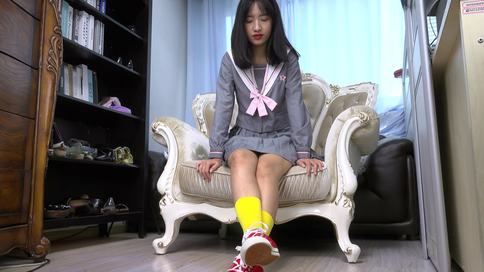 Sexy Asian Girls Feet  NO.054 雪菲脱掉帆布鞋把脚纹路给你看[227P 600.2M]_第12集