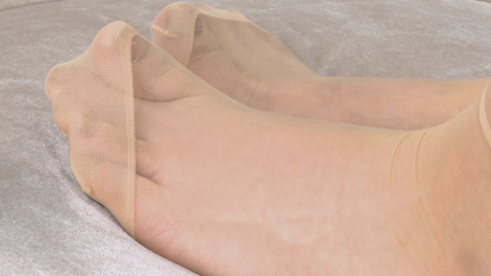 Sexy Asian Girls Feet  NO.054 雪菲脱掉帆布鞋把脚纹路给你看[227P 600.2M]_第1集