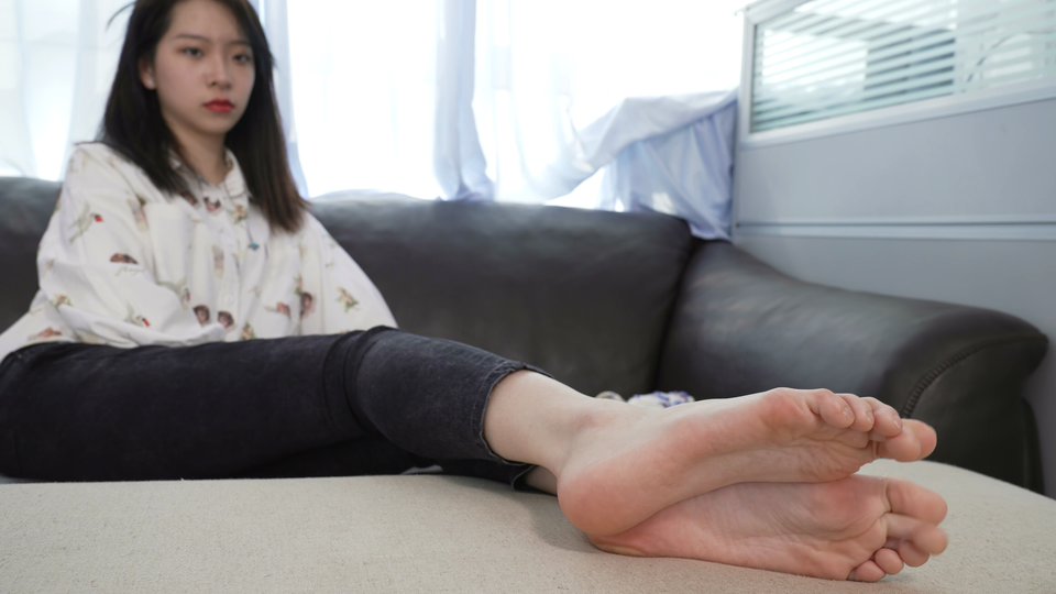 Sexy Asian Girls Feet NO.035-初恋般记忆的小女生YIYI近距离秀脚[239P-457M]_第10集