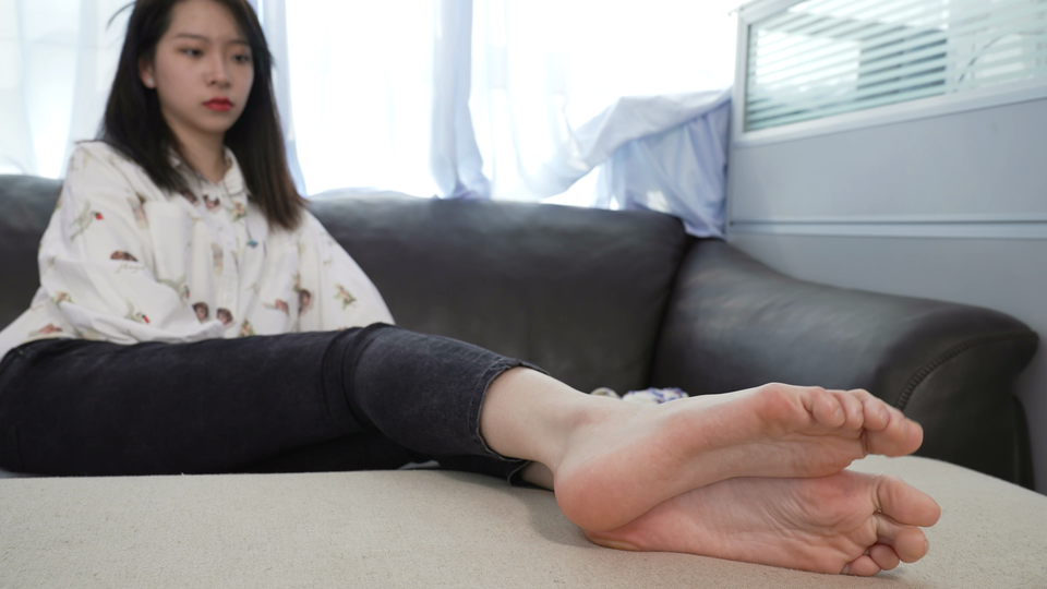 Sexy Asian Girls Feet NO.035-初恋般记忆的小女生YIYI近距离秀脚[239P-457M]_第10集