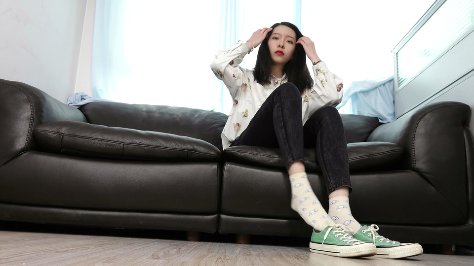 Sexy Asian Girls Feet NO.035-初恋般记忆的小女生YIYI近距离秀脚[239P-457M]_第2集