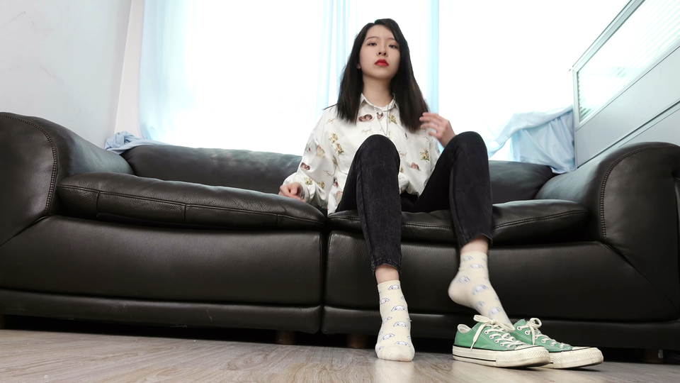 Sexy Asian Girls Feet NO.035-初恋般记忆的小女生YIYI近距离秀脚[239P-457M]_第2集