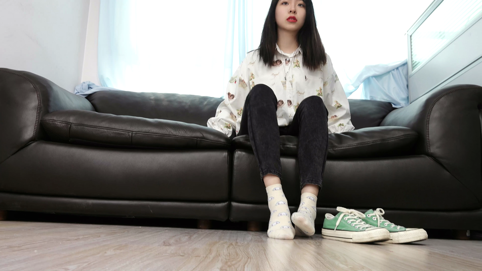 Sexy Asian Girls Feet NO.035-初恋般记忆的小女生YIYI近距离秀脚[239P-457M]_第2集