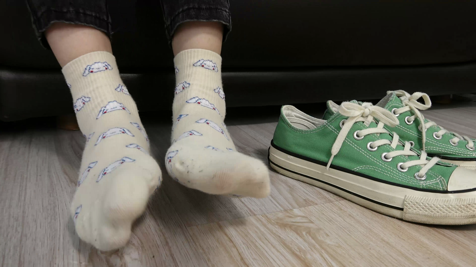 Sexy Asian Girls Feet NO.035-初恋般记忆的小女生YIYI近距离秀脚[239P-457M]_第2集