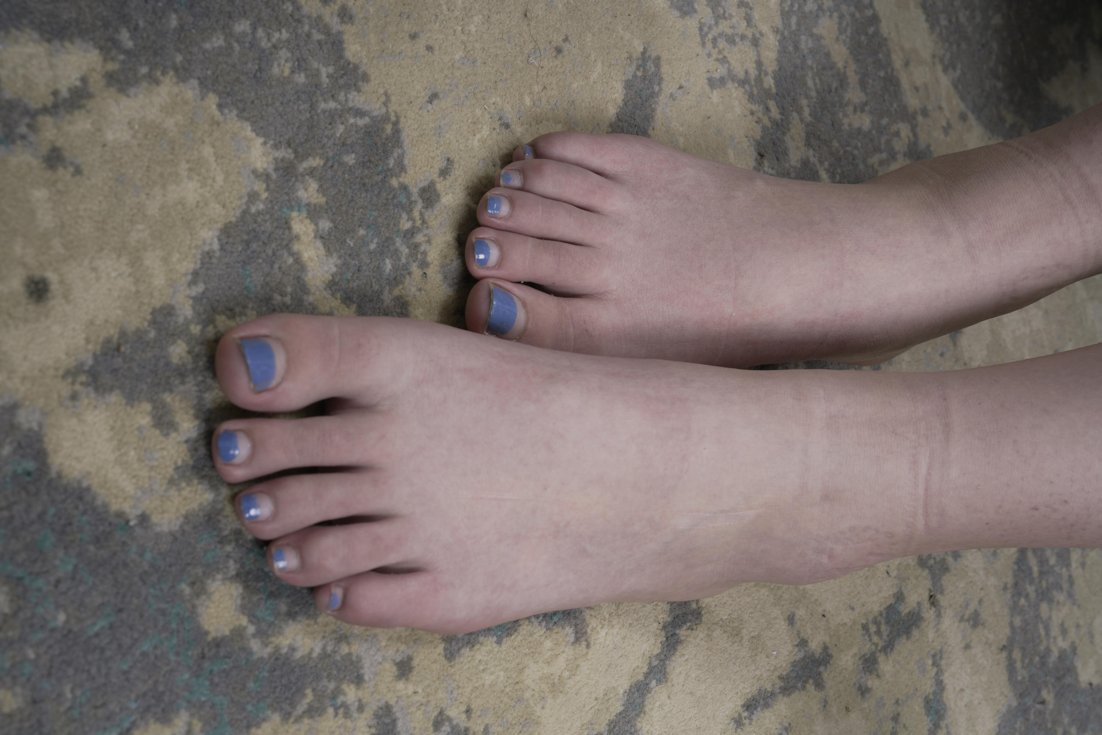 Sexy Asian Girls Feet NO.040 小红展示她的性感的小脚丫（原味棉袜+裸足） [137P+2.4G]_第2集