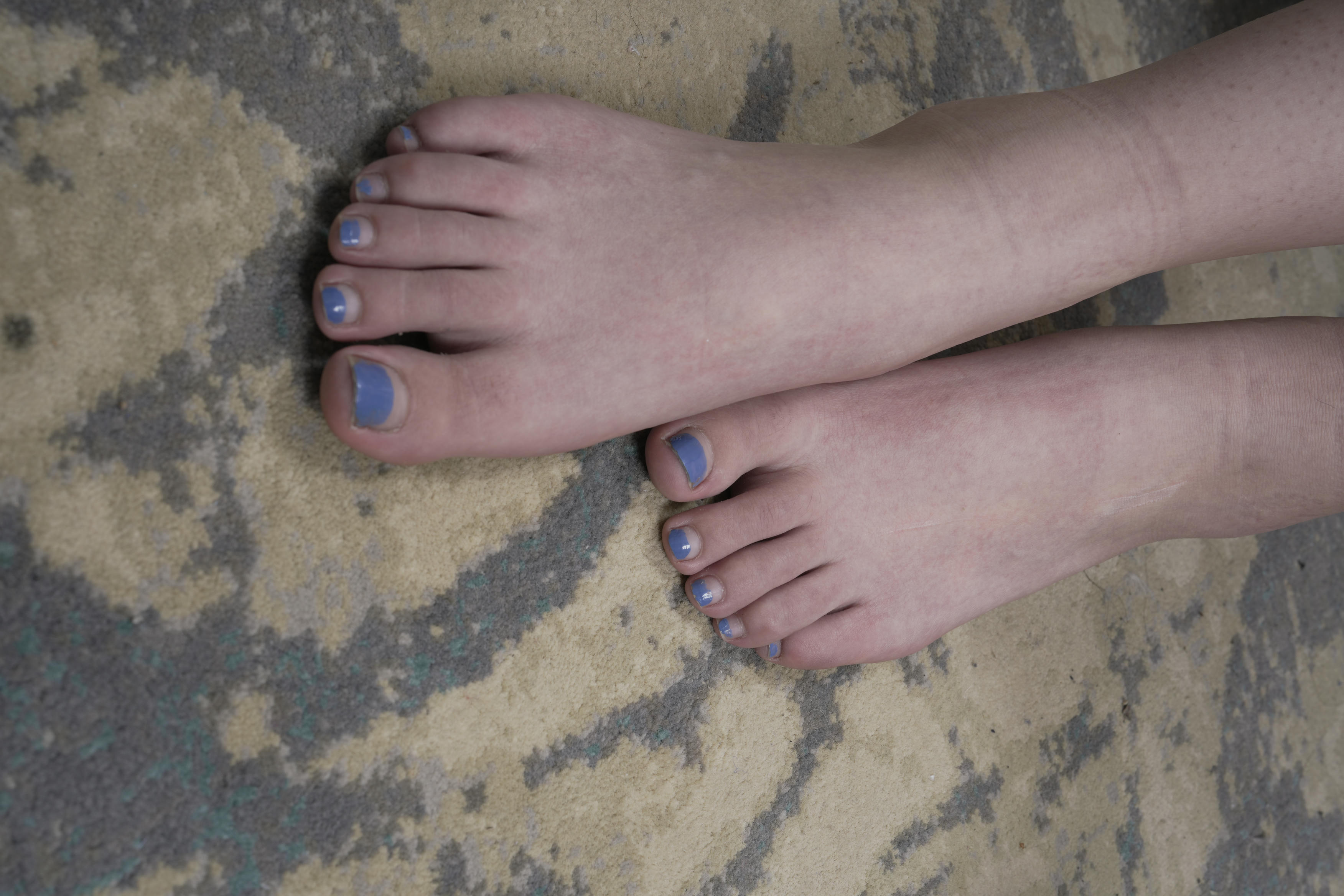 Sexy Asian Girls Feet NO.040 小红展示她的性感的小脚丫（原味棉袜+裸足） [137P+2.4G]_第2集