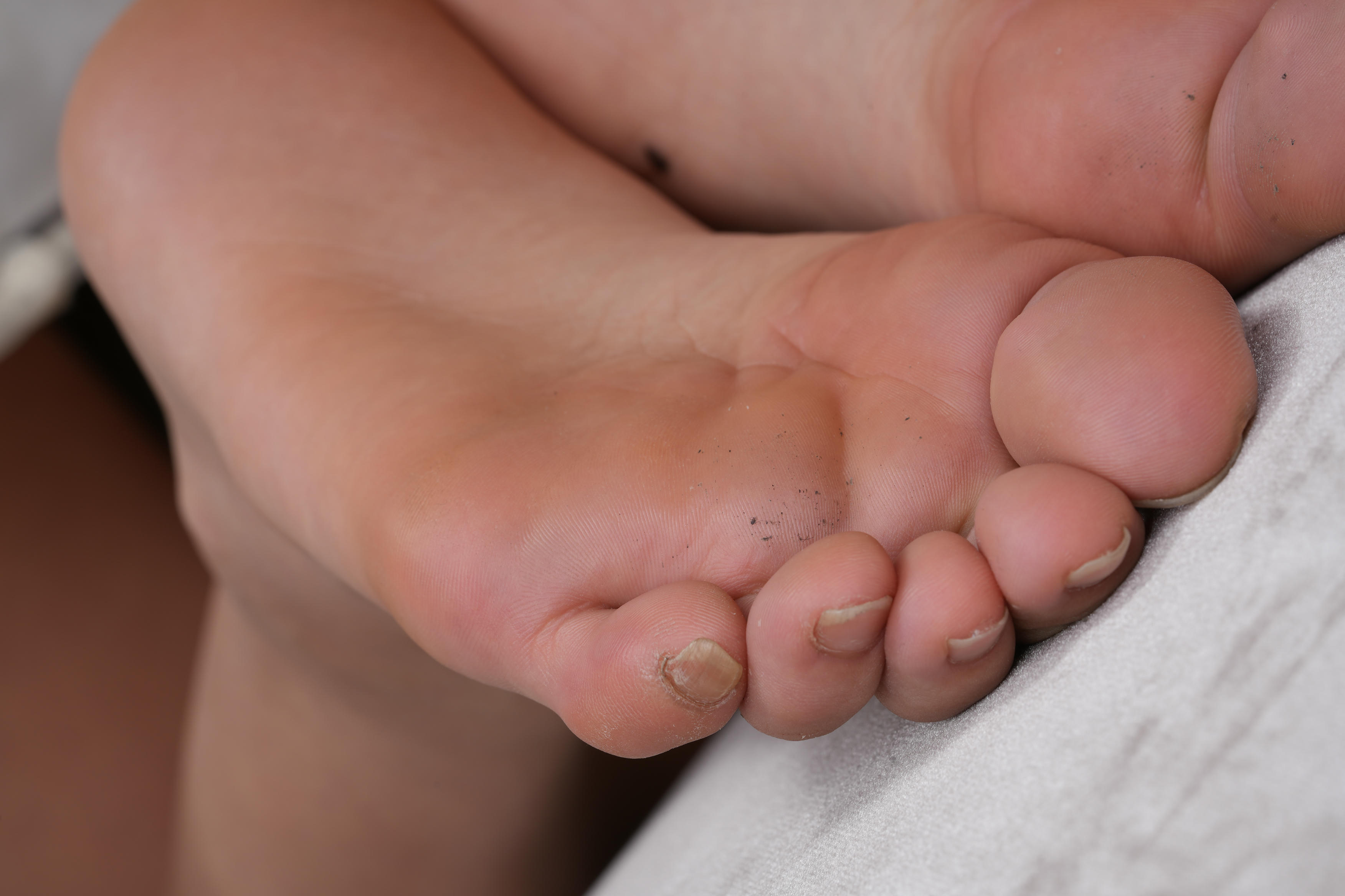 Sexy Asian Girls Feet NO.048 茜茜展示她的挺脏小脚丫 [139P+2.55G]_第6集