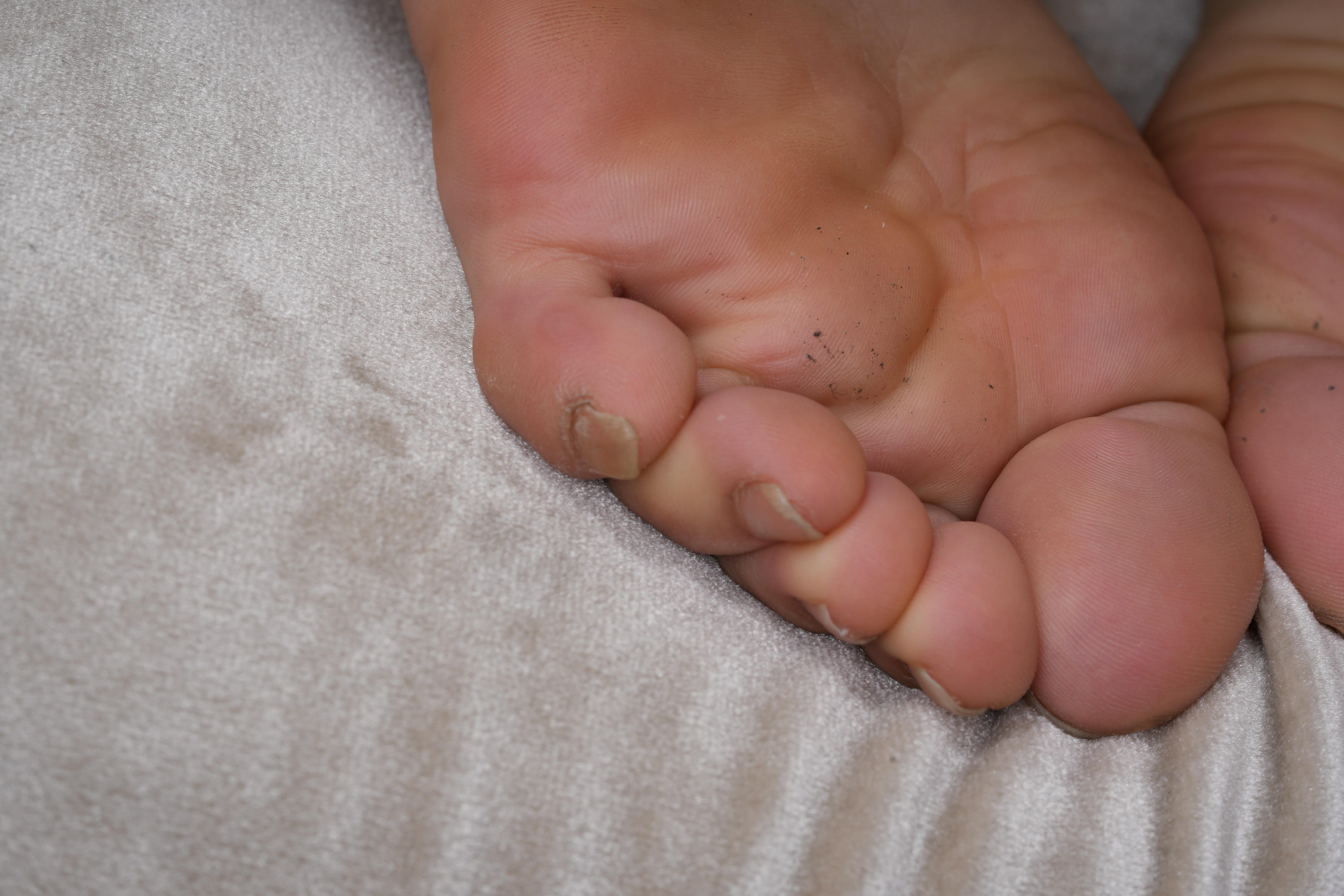 Sexy Asian Girls Feet NO.048 茜茜展示她的挺脏小脚丫 [139P+2.55G]_第4集