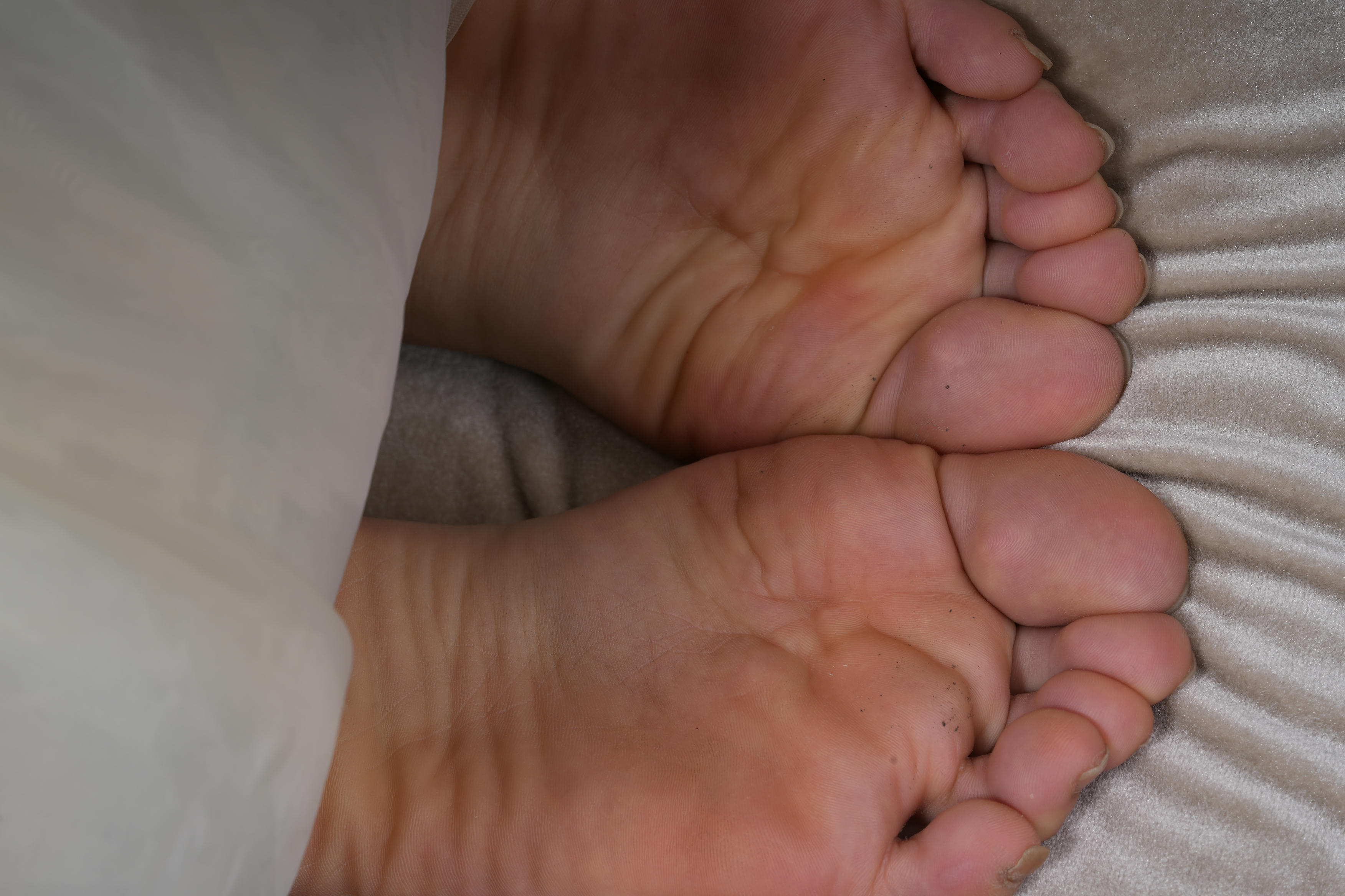 Sexy Asian Girls Feet NO.048 茜茜展示她的挺脏小脚丫 [139P+2.55G]_第5集