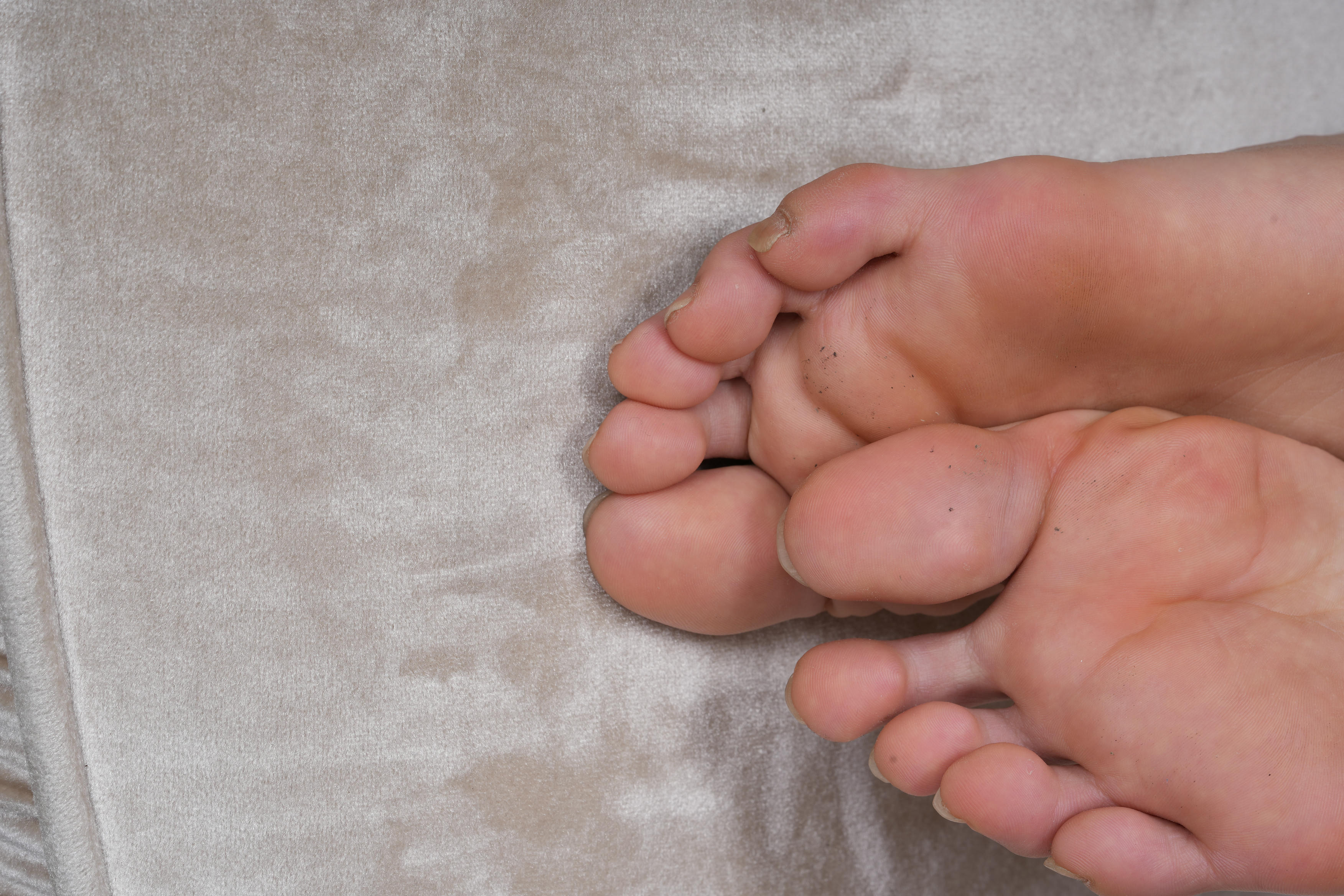 Sexy Asian Girls Feet NO.048 茜茜展示她的挺脏小脚丫 [139P+2.55G]_第5集