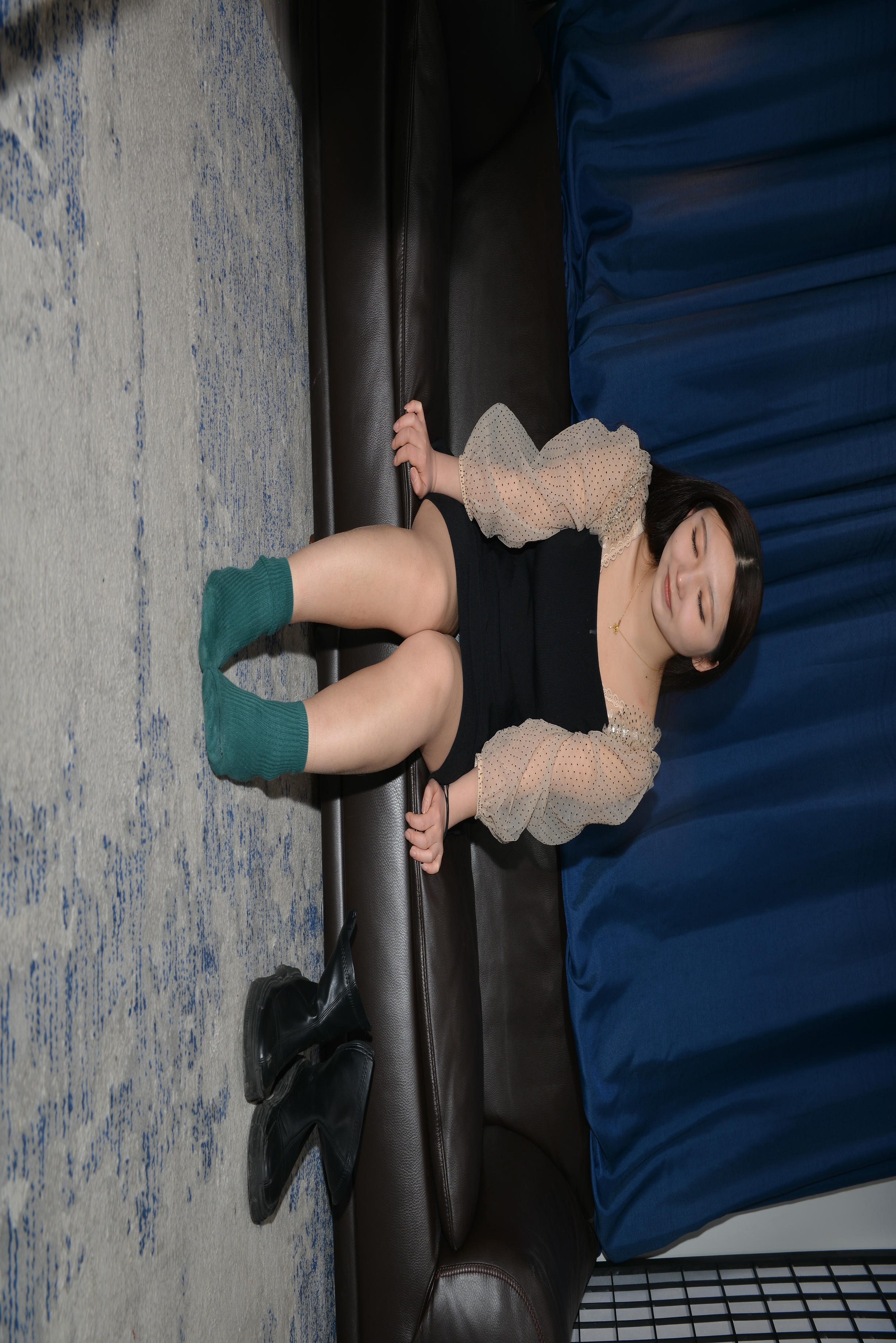 Sexy Asian Girls Feet NO.058 Xiaoyuer展示她的2天没有洗脚的性感的小肥脚丫 [266P+1183M]_第1集