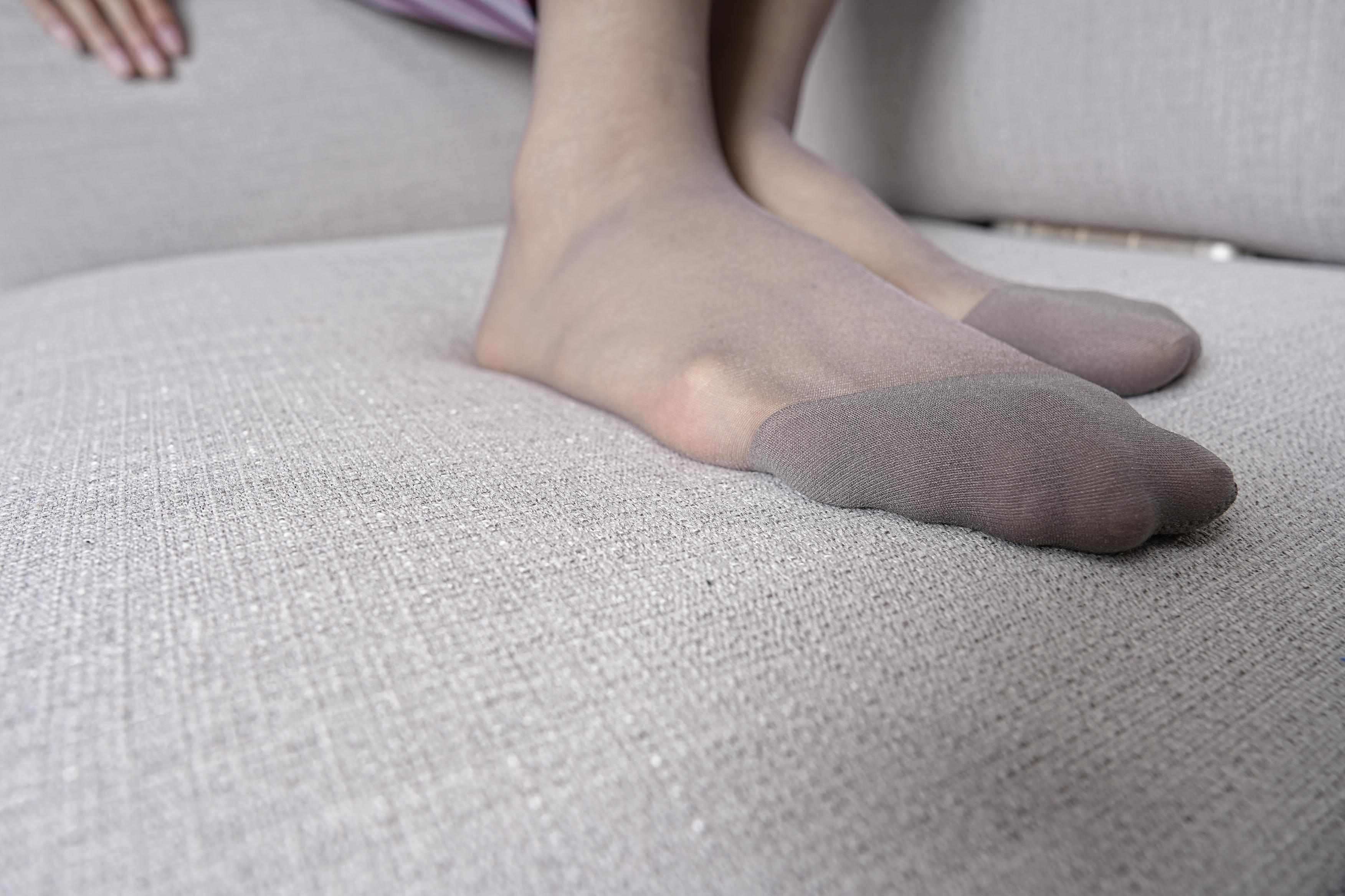 Sexy Asian Girls Feet NO.059 YIYI性感的大脚丫-灰咖色连裤袜 [151P+557M]_第7集