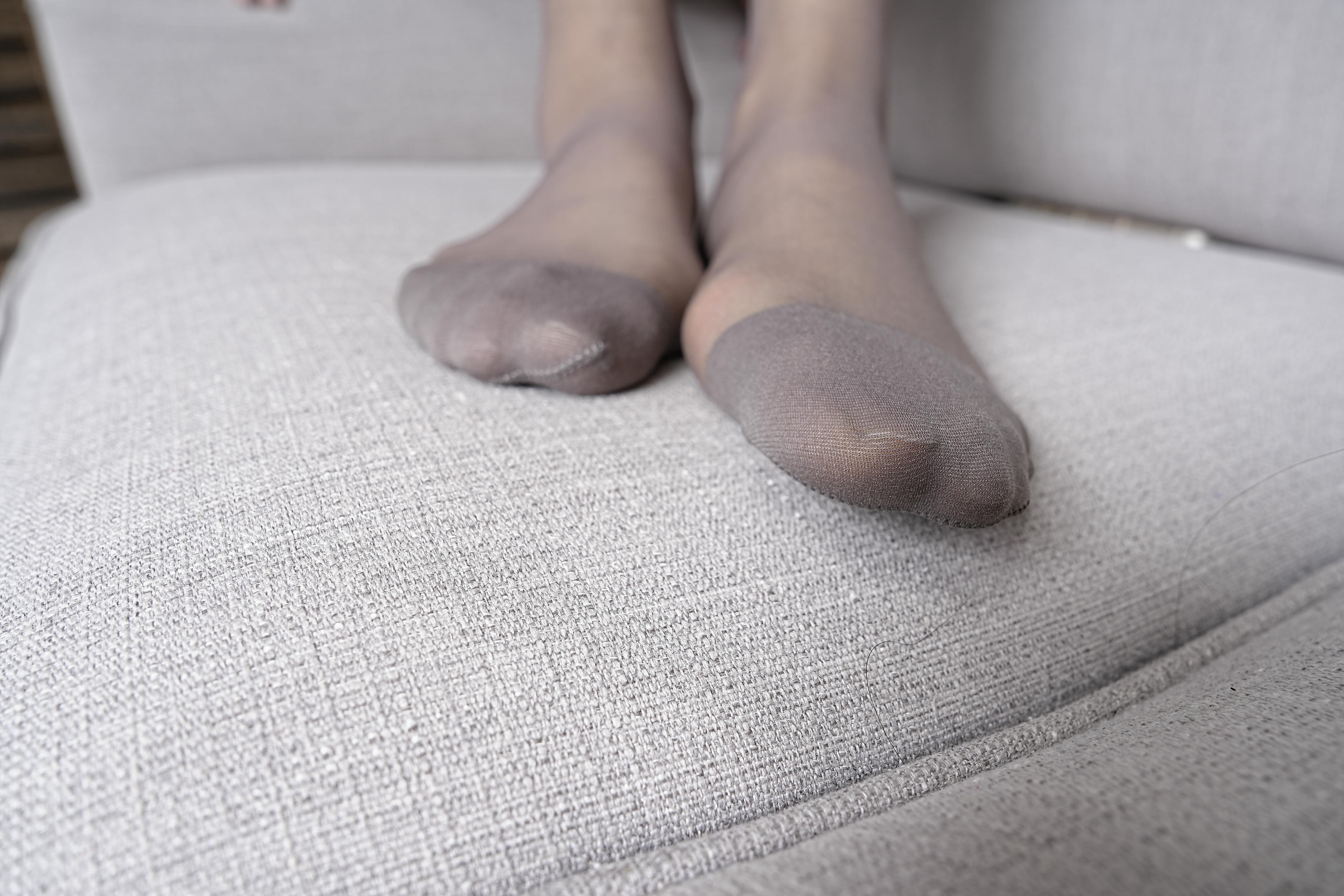 Sexy Asian Girls Feet NO.059 YIYI性感的大脚丫-灰咖色连裤袜 [151P+557M]_第7集