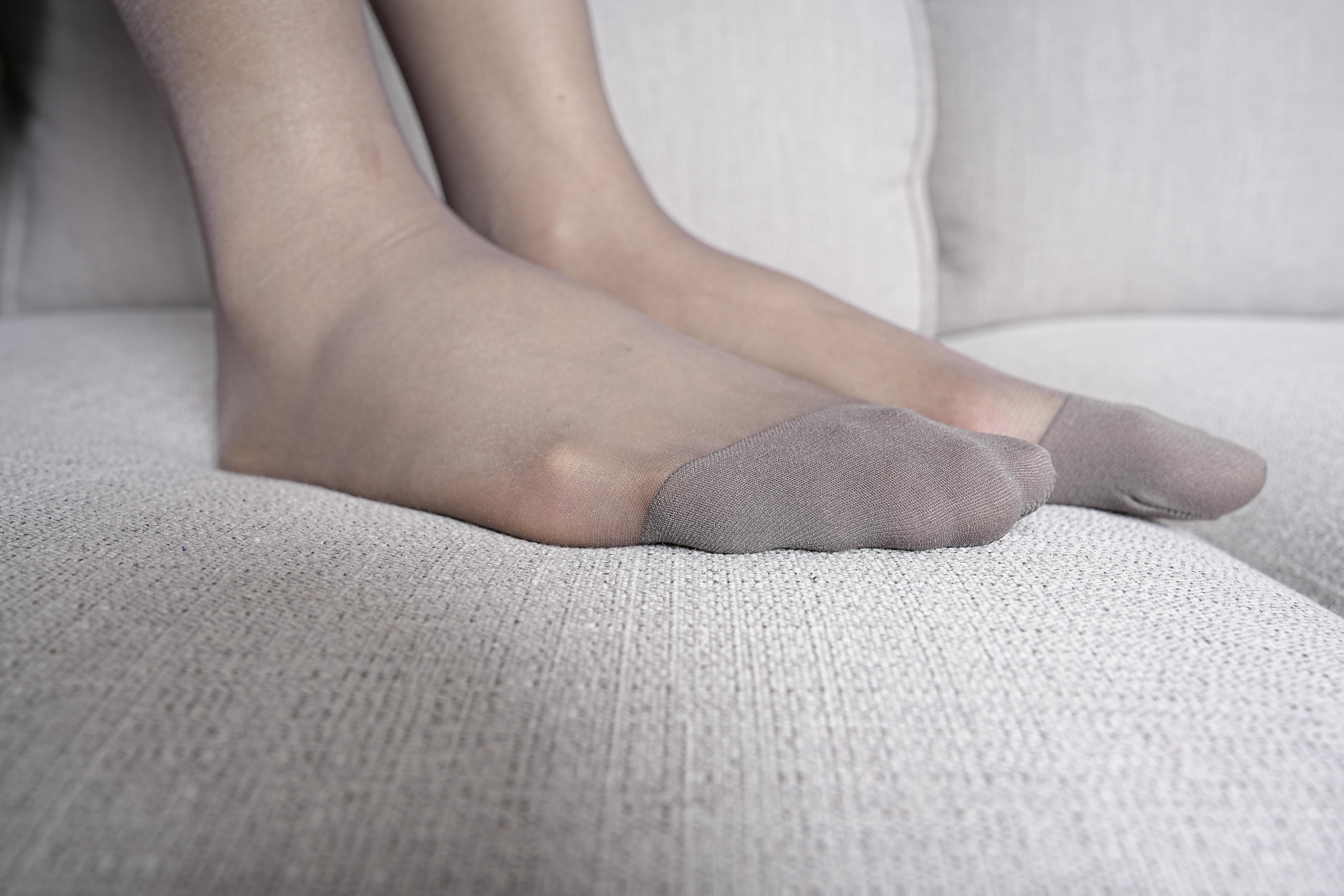 Sexy Asian Girls Feet NO.059 YIYI性感的大脚丫-灰咖色连裤袜 [151P+557M]_第7集