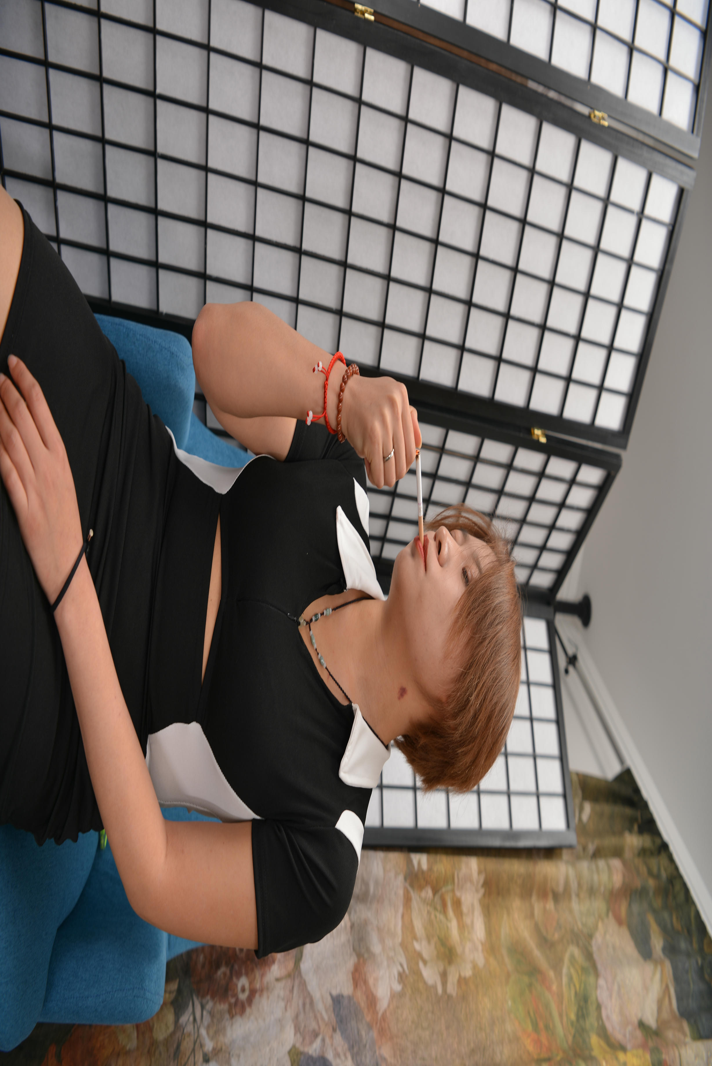 Sexy Asian Girls Feet NO.063 短发美女杨杨的丝袜展示（黑色长筒靴+肉丝） [158P+1945M]_第5集