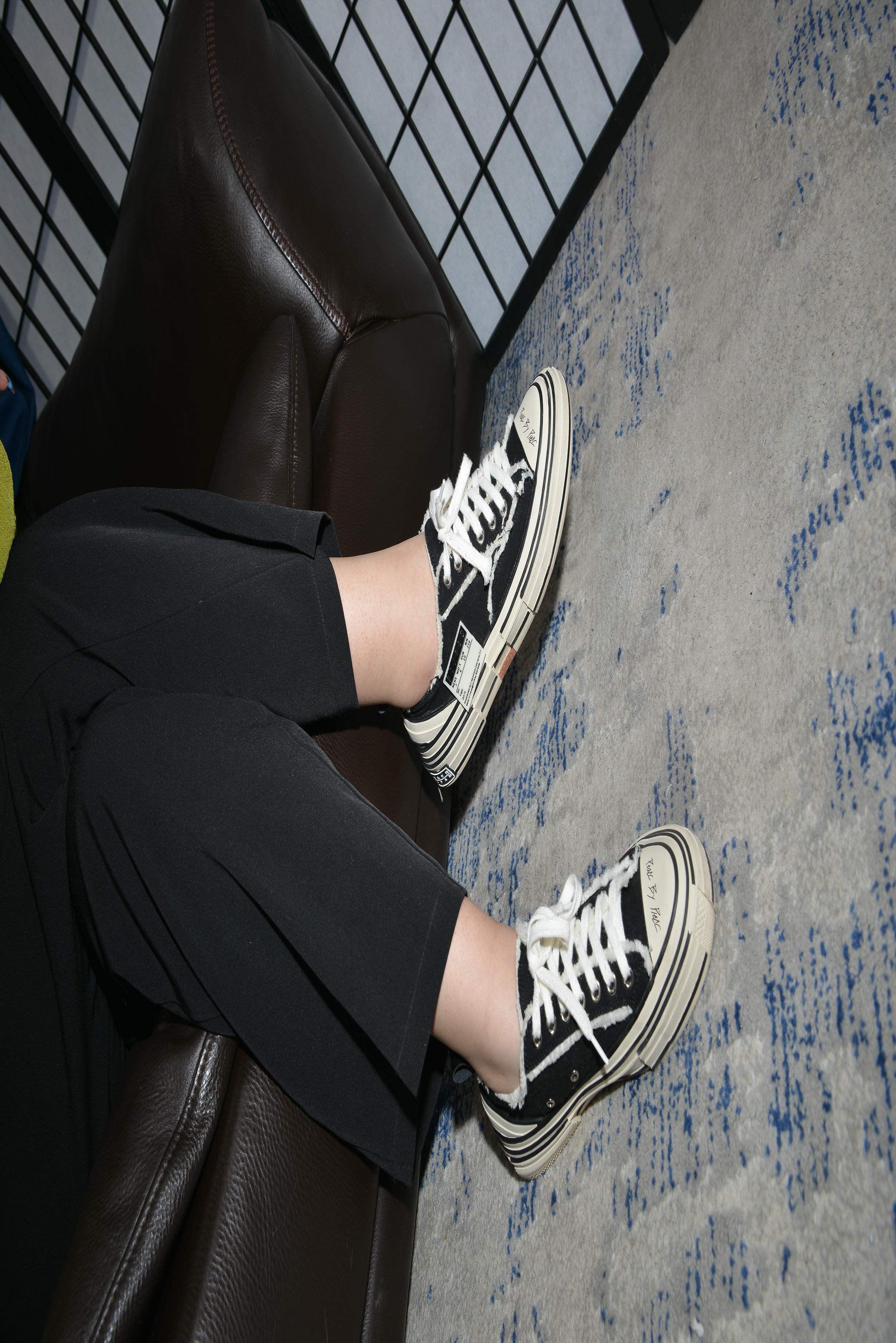 Sexy Asian Girls Feet NO.002 QIQI的性感的40码裸足大脚丫 [338P+-287M]_第1集