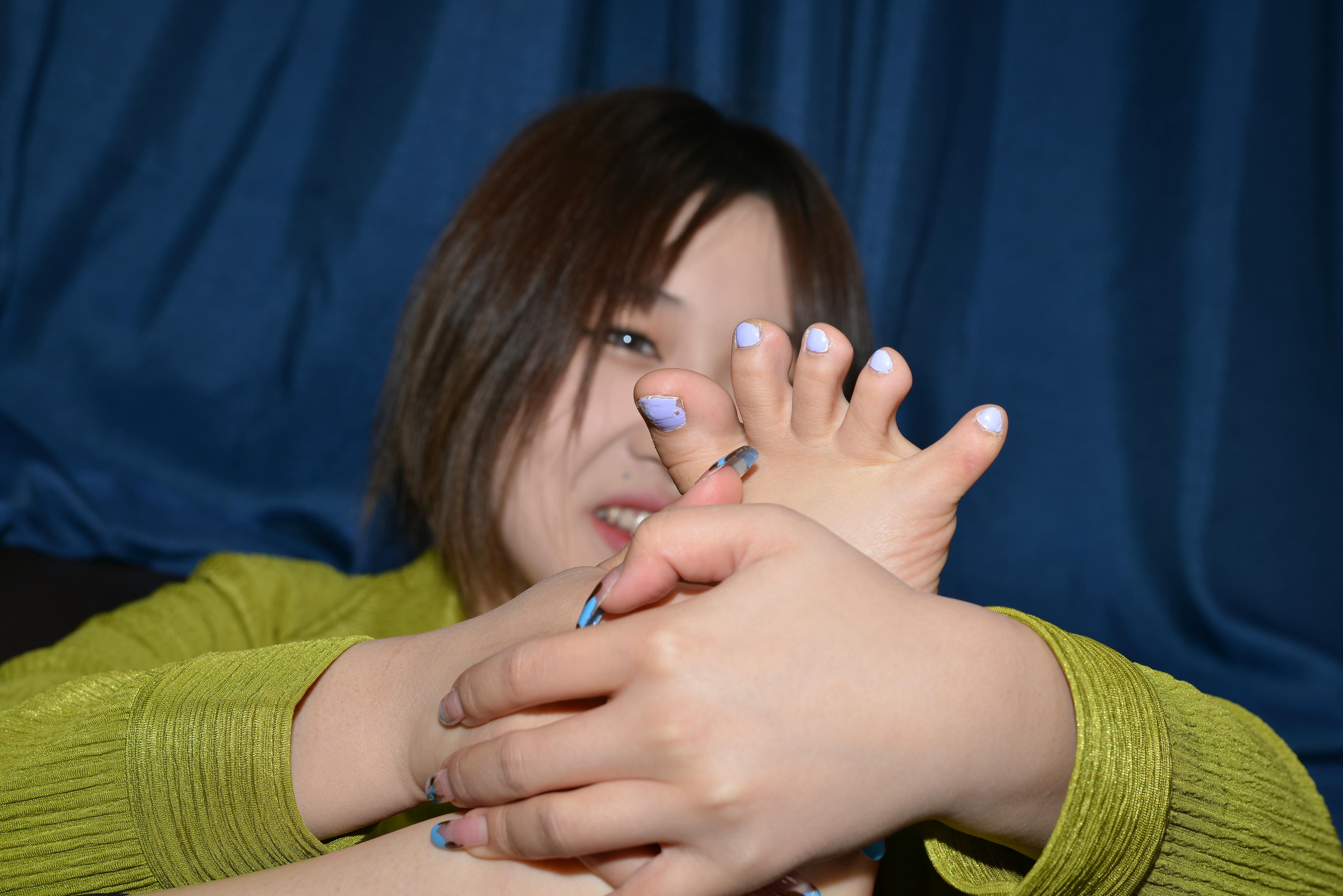 Sexy Asian Girls Feet NO.002 QIQI的性感的40码裸足大脚丫 [338P+-287M]_第8集