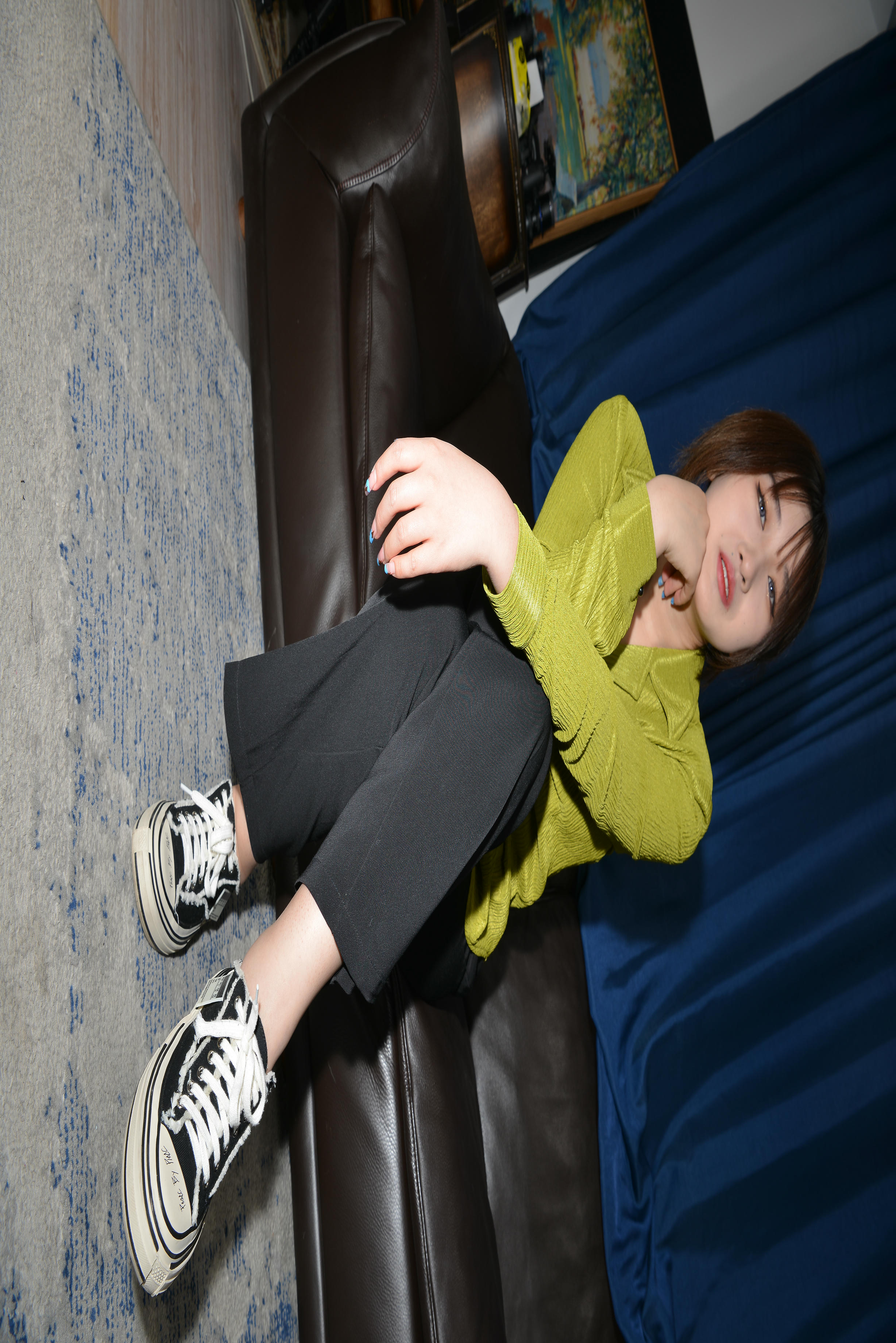 Sexy Asian Girls Feet NO.002 QIQI的性感的40码裸足大脚丫 [338P+-287M]_第1集