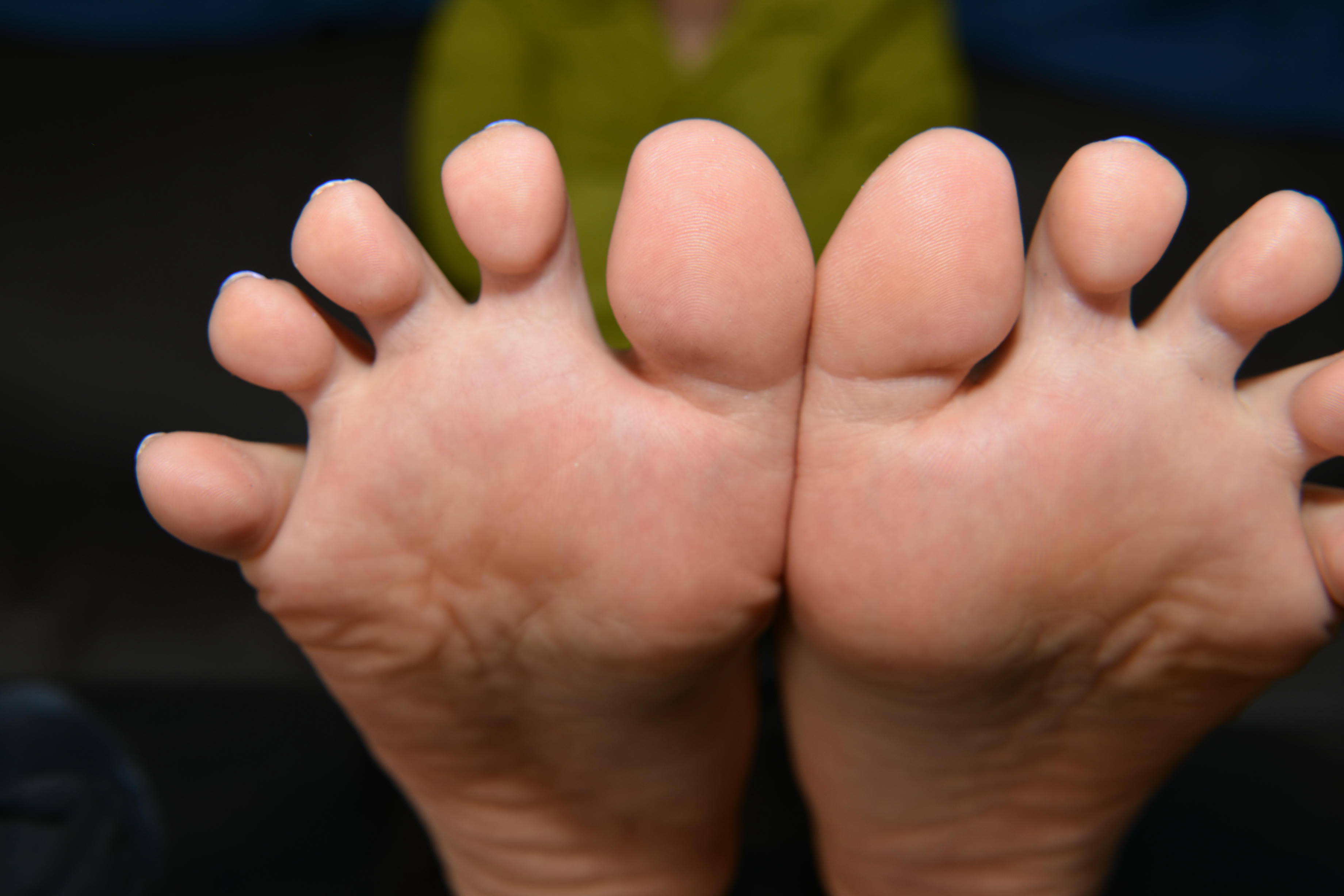 Sexy Asian Girls Feet NO.002 QIQI的性感的40码裸足大脚丫 [338P+-287M]_第2集