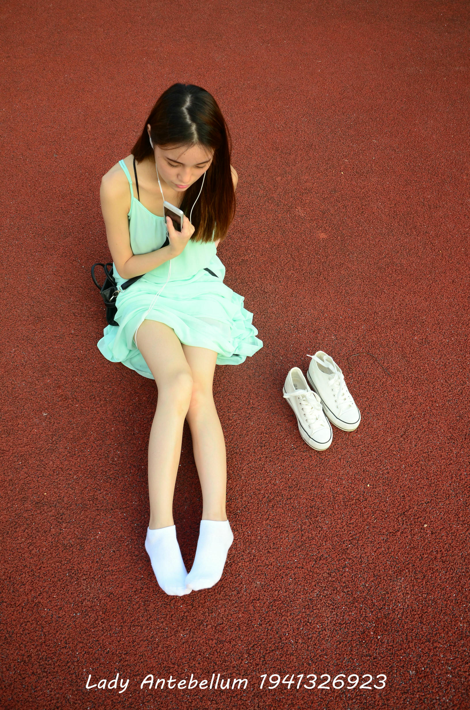 [战前女神] 恋足美腿棉袜女神级摄影套图 001 [89P-187MB]_第3集