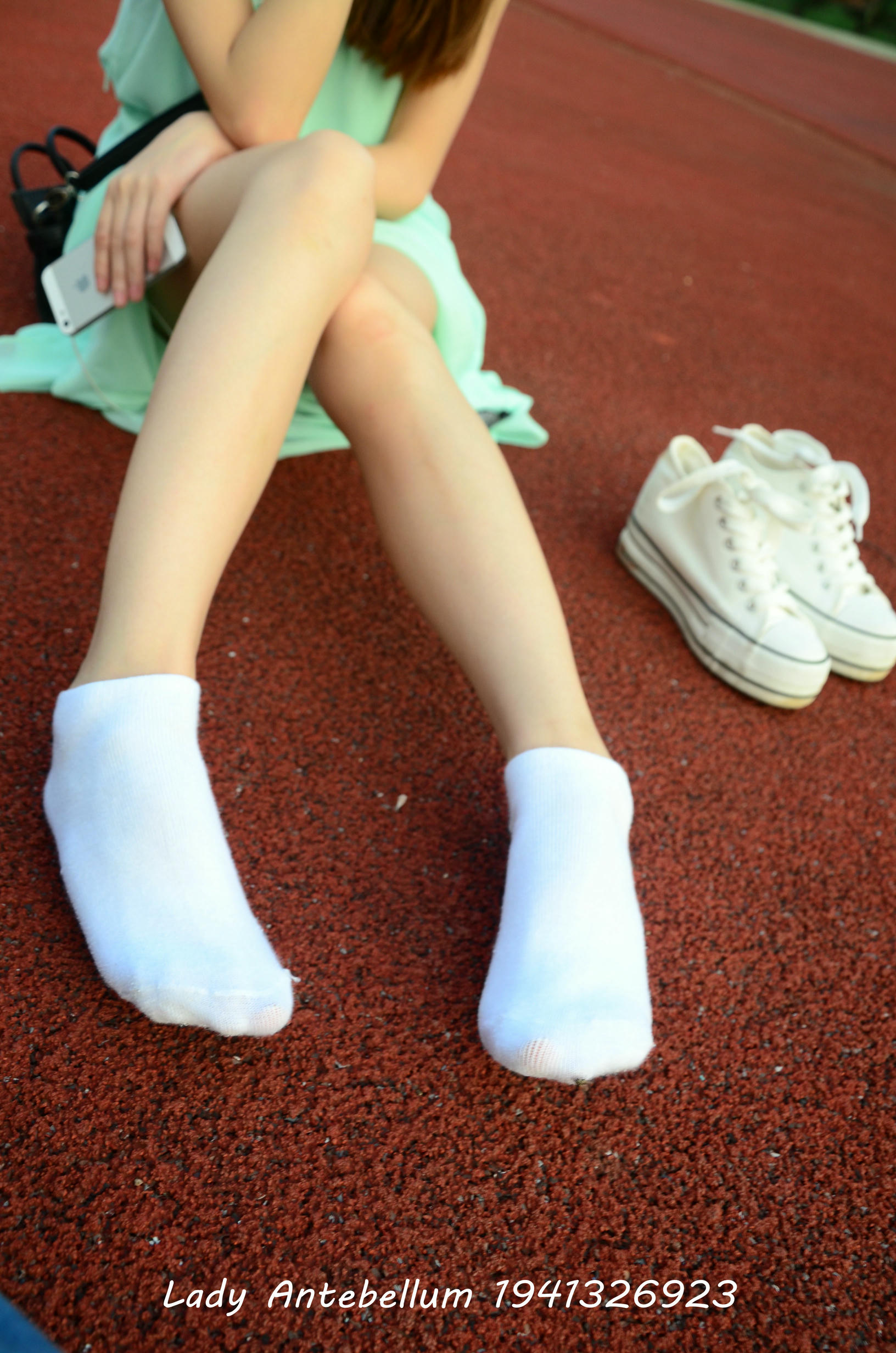 [战前女神] 恋足美腿棉袜女神级摄影套图 001 [89P-187MB]_第4集