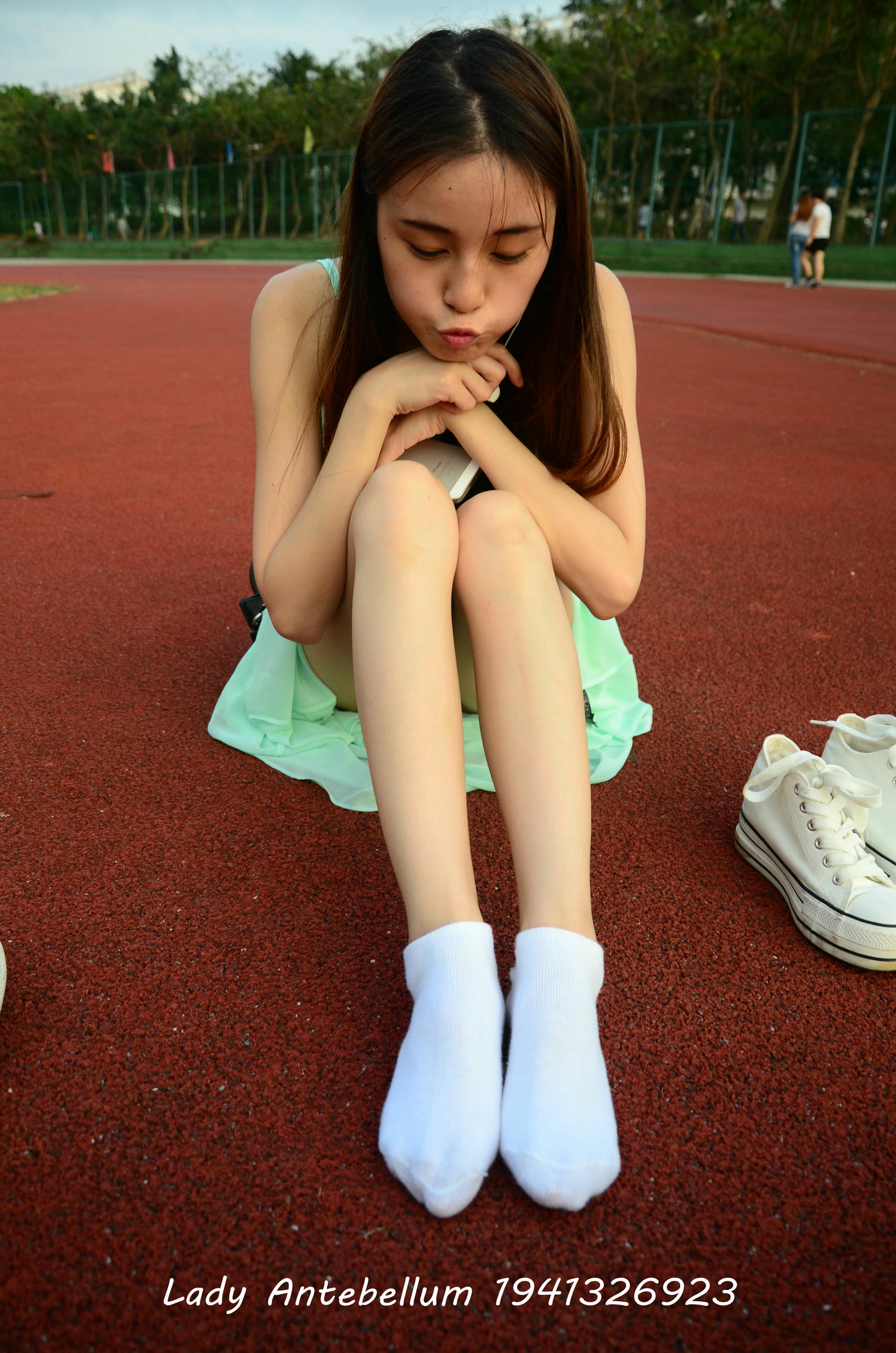 [战前女神] 恋足美腿棉袜女神级摄影套图 001 [89P-187MB]_第4集