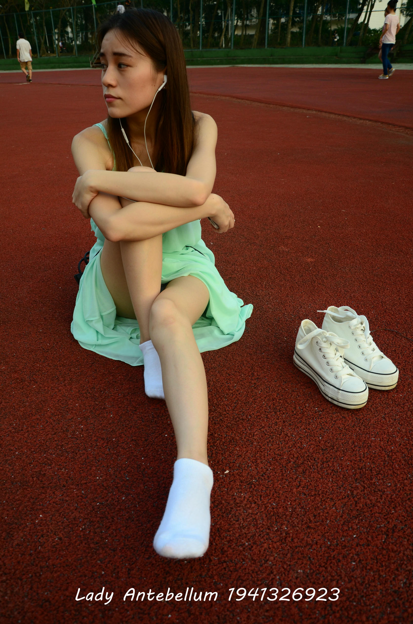 [战前女神] 恋足美腿棉袜女神级摄影套图 001 [89P-187MB]_第5集