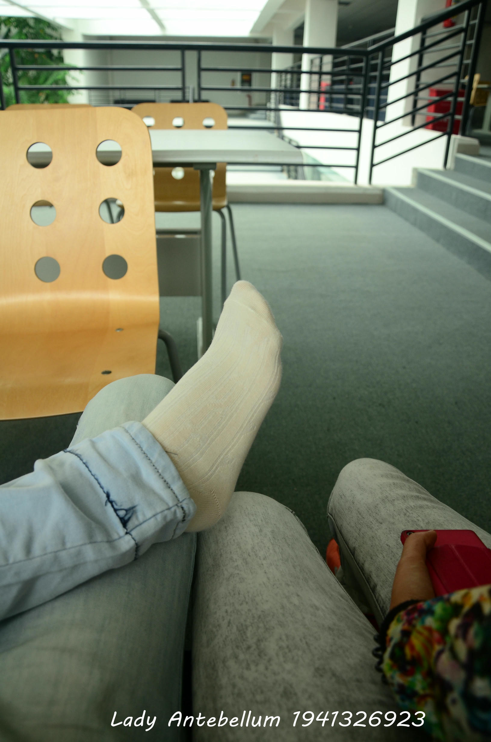 [战前女神] 恋足美腿棉袜女神级摄影套图 010 [87P-105MB]_第1集