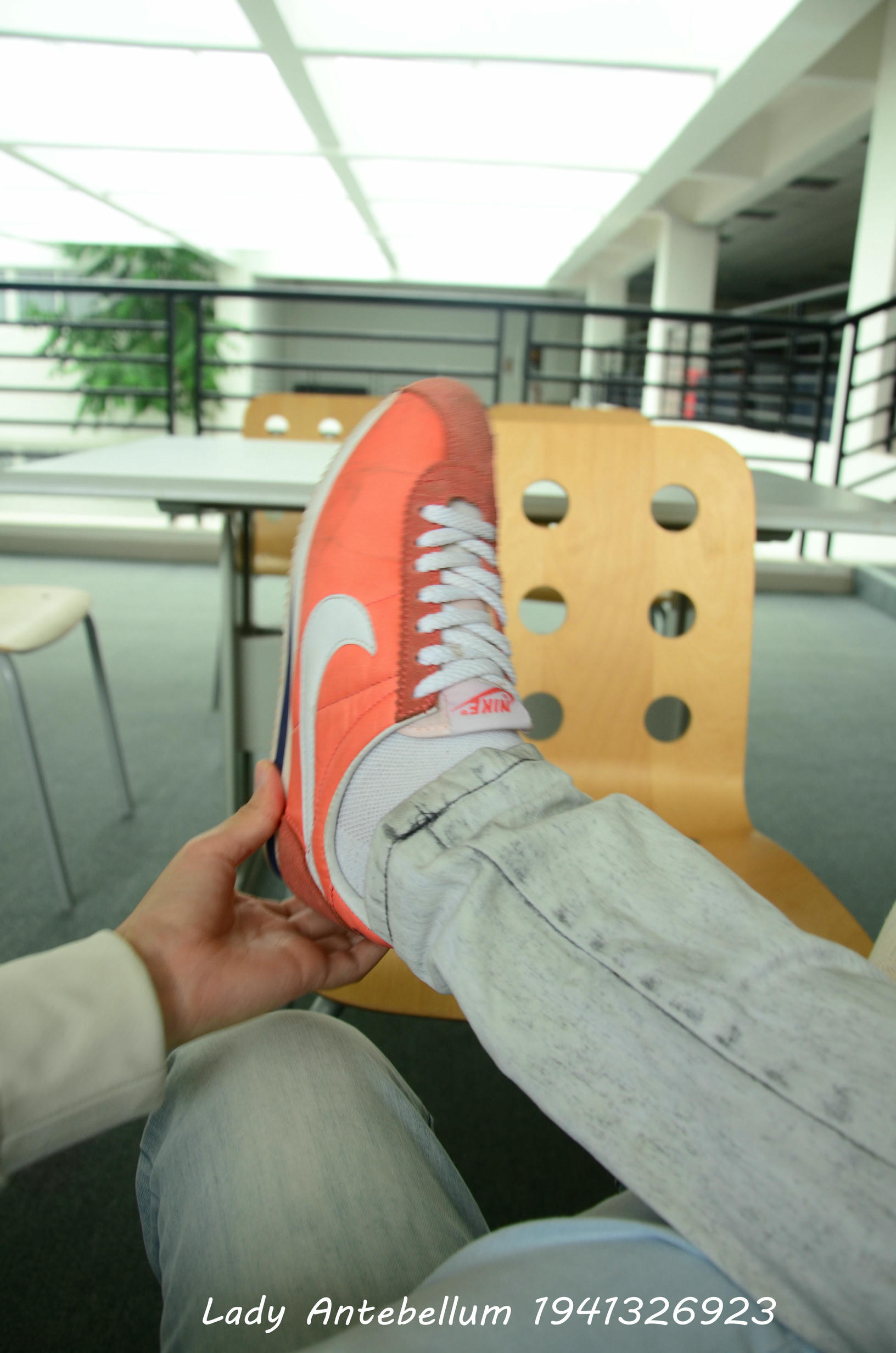 [战前女神] 恋足美腿棉袜女神级摄影套图 010 [87P-105MB]_第1集