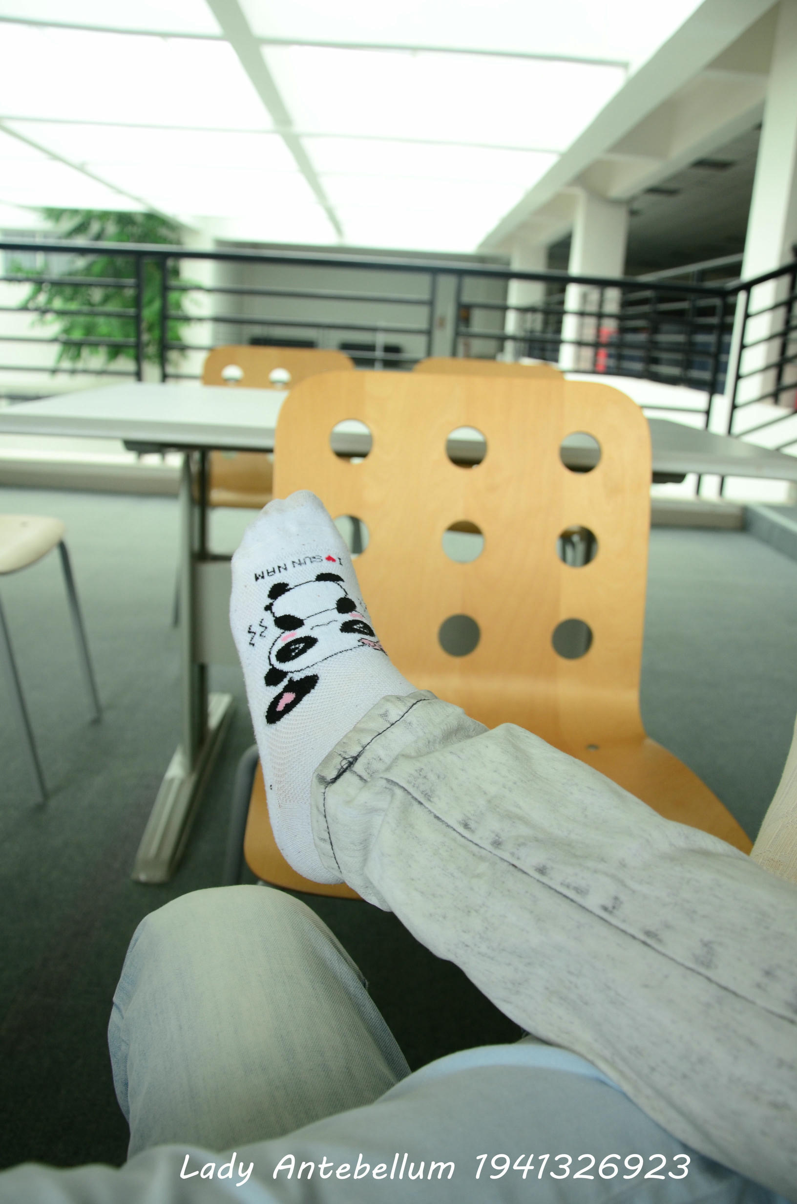 [战前女神] 恋足美腿棉袜女神级摄影套图 010 [87P-105MB]_第1集