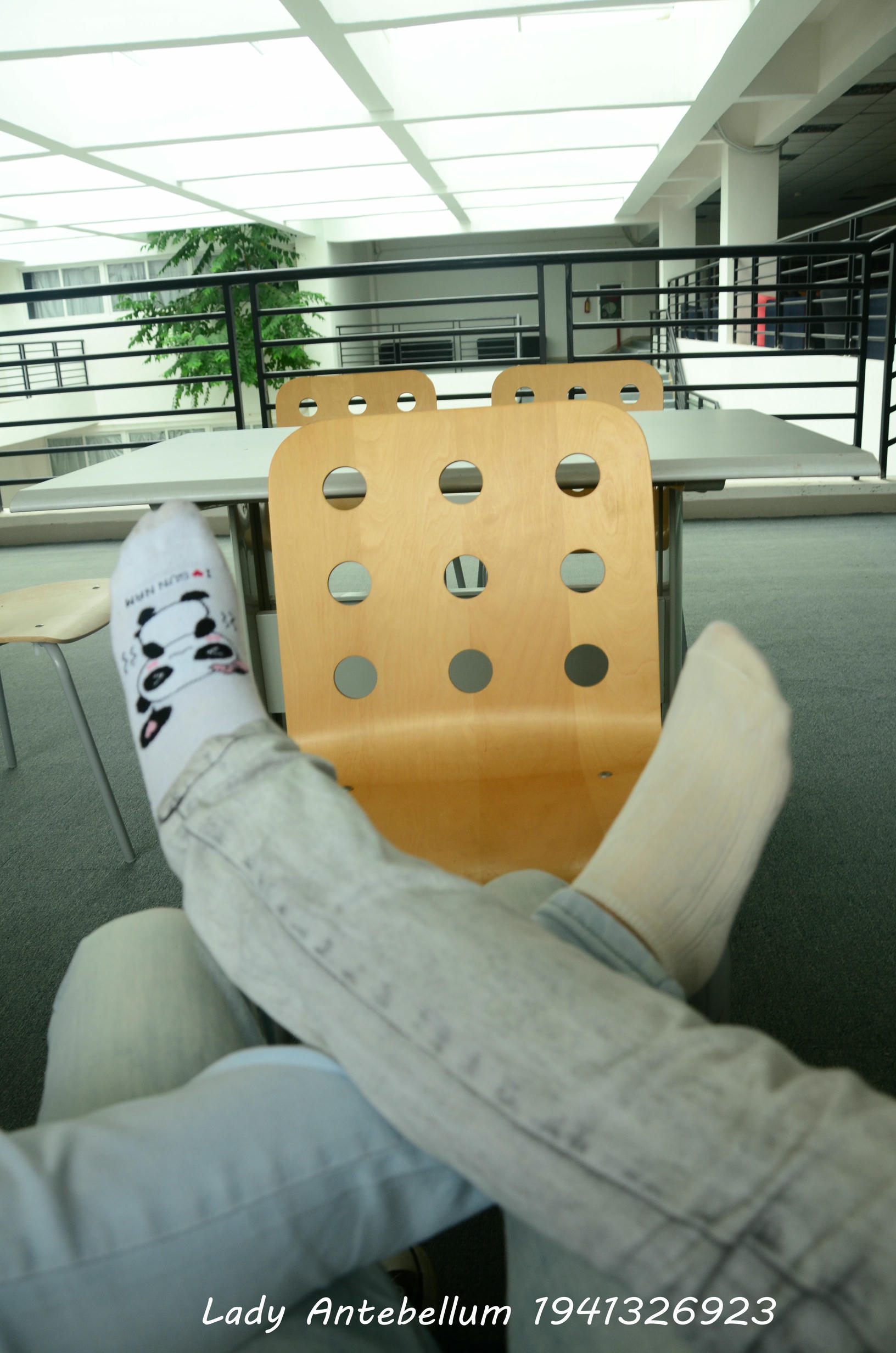 [战前女神] 恋足美腿棉袜女神级摄影套图 010 [87P-105MB]_第1集