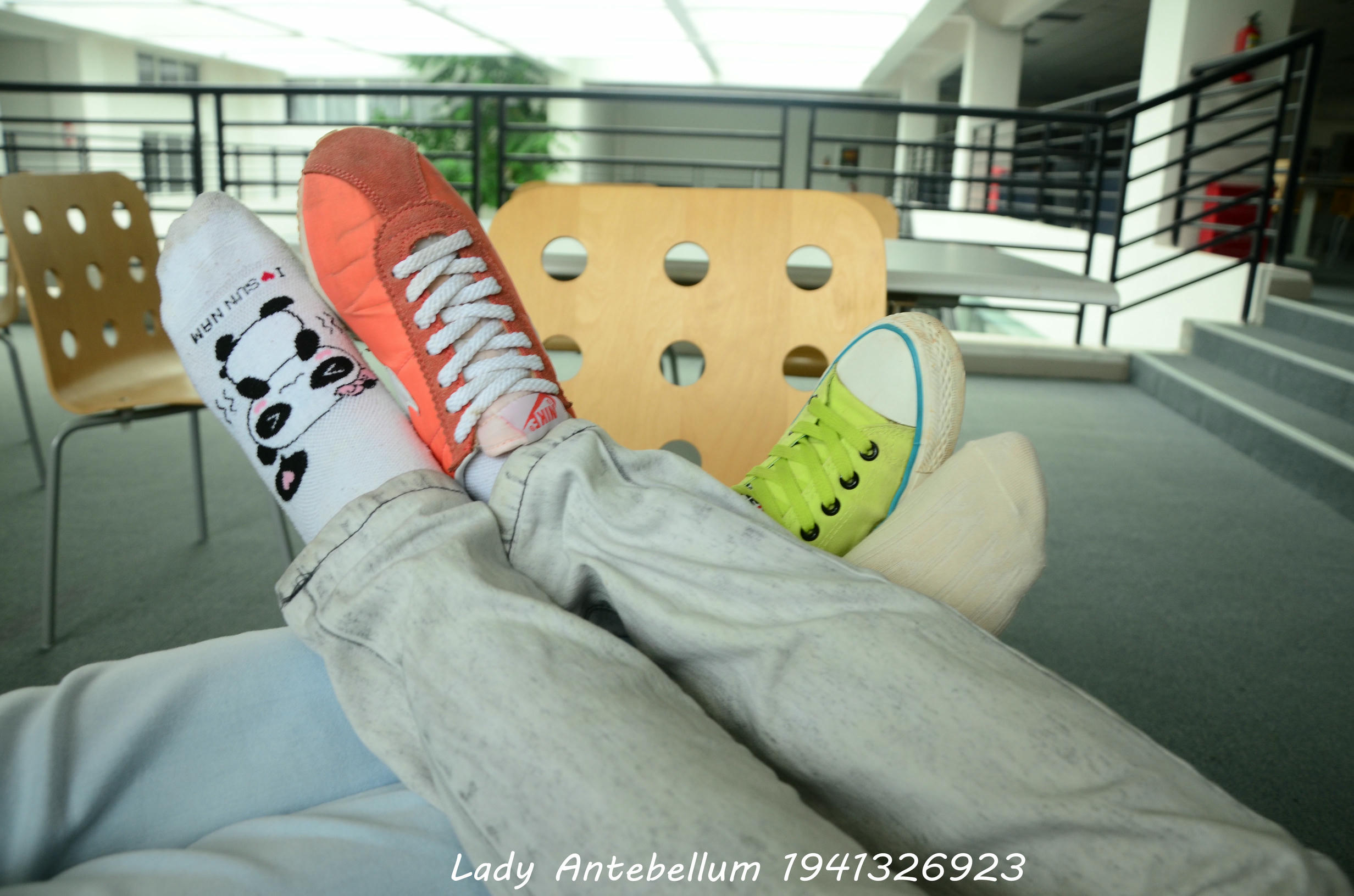 [战前女神] 恋足美腿棉袜女神级摄影套图 010 [87P-105MB]_第1集