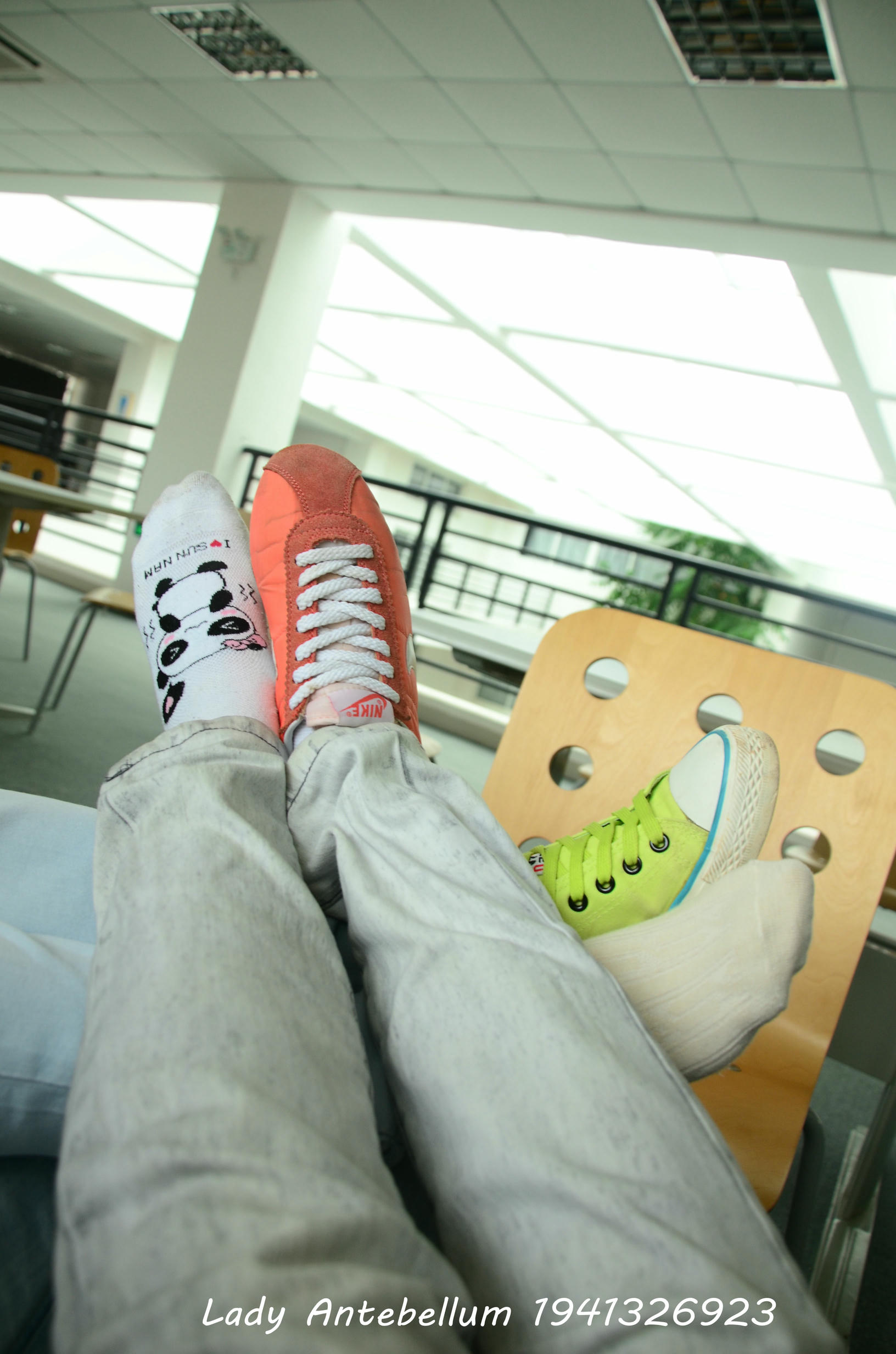 [战前女神] 恋足美腿棉袜女神级摄影套图 010 [87P-105MB]_第2集