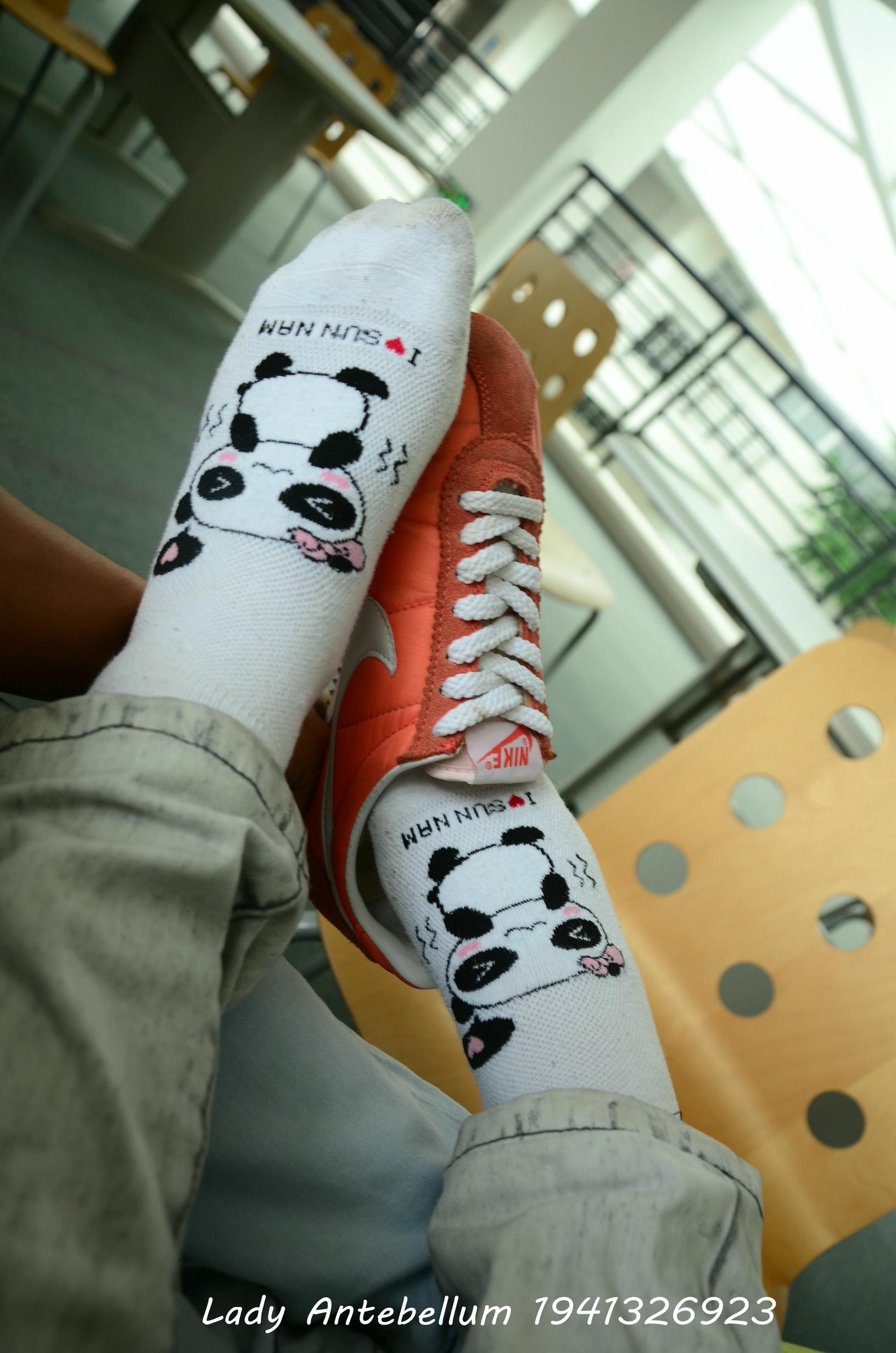 [战前女神] 恋足美腿棉袜女神级摄影套图 010 [87P-105MB]_第2集