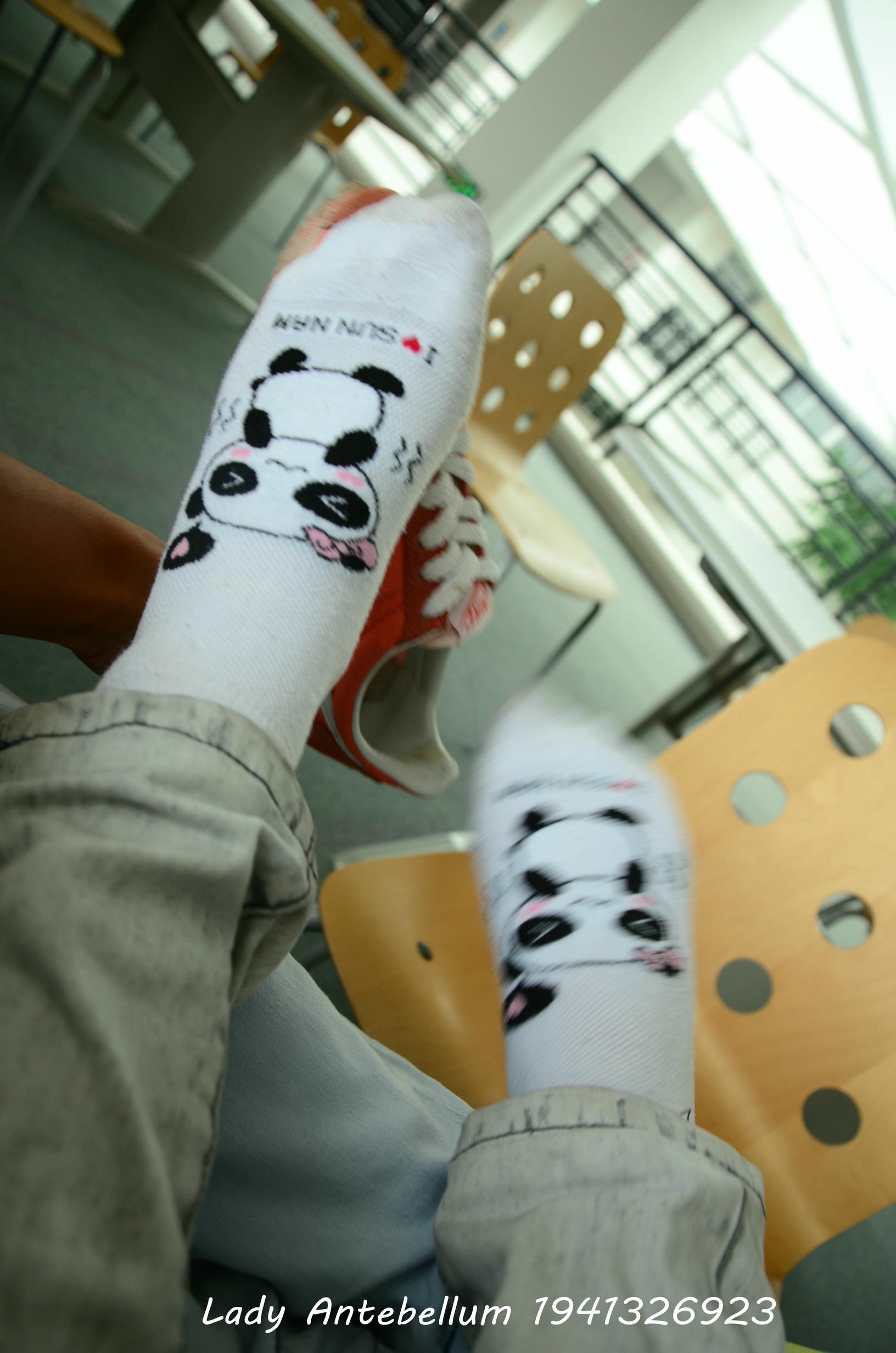 [战前女神] 恋足美腿棉袜女神级摄影套图 010 [87P-105MB]_第2集