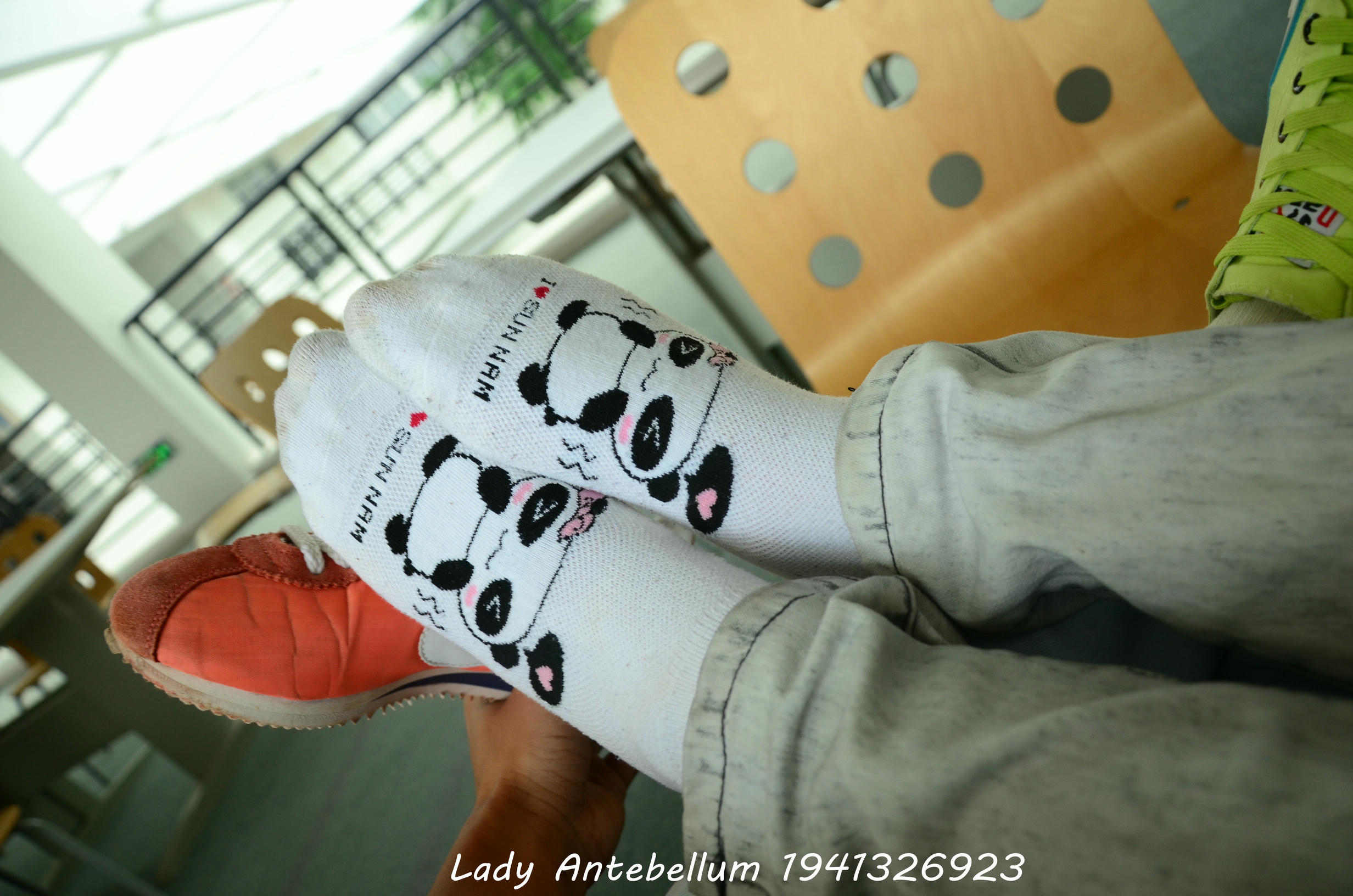 [战前女神] 恋足美腿棉袜女神级摄影套图 010 [87P-105MB]_第2集