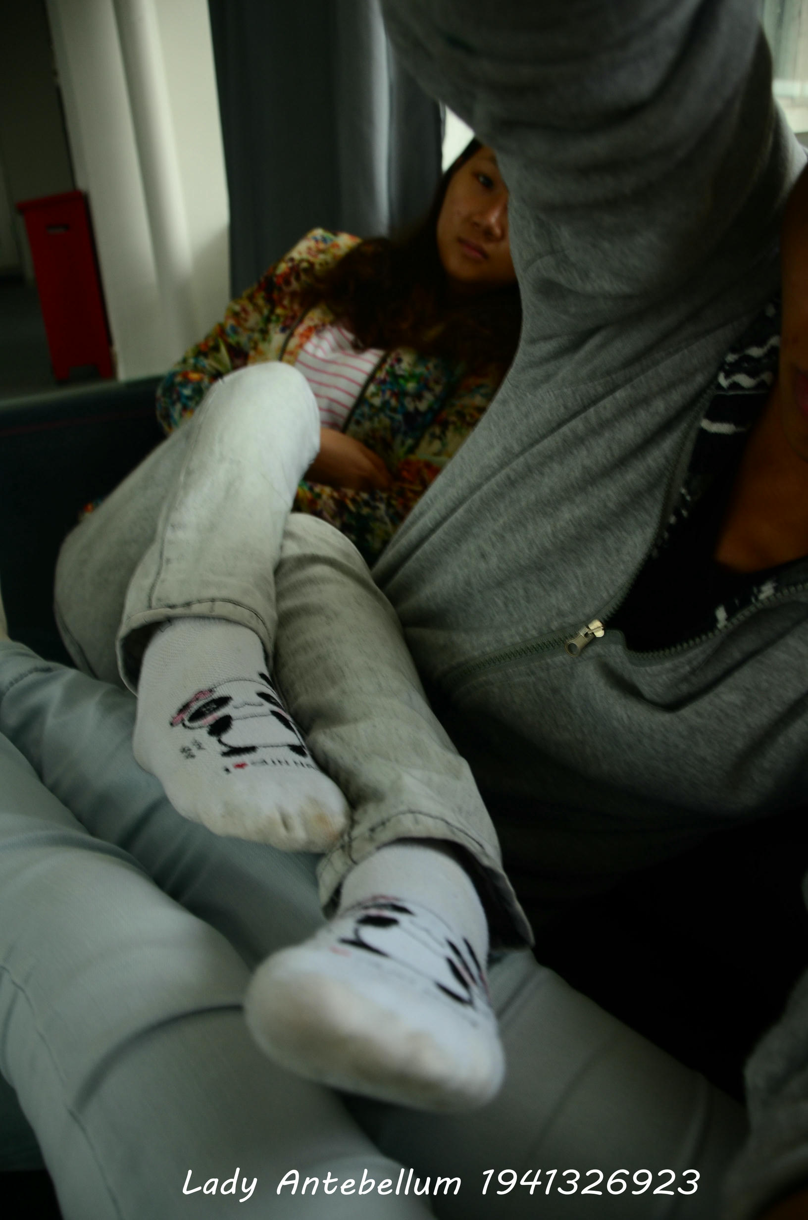 [战前女神] 恋足美腿棉袜女神级摄影套图 010 [87P-105MB]_第2集