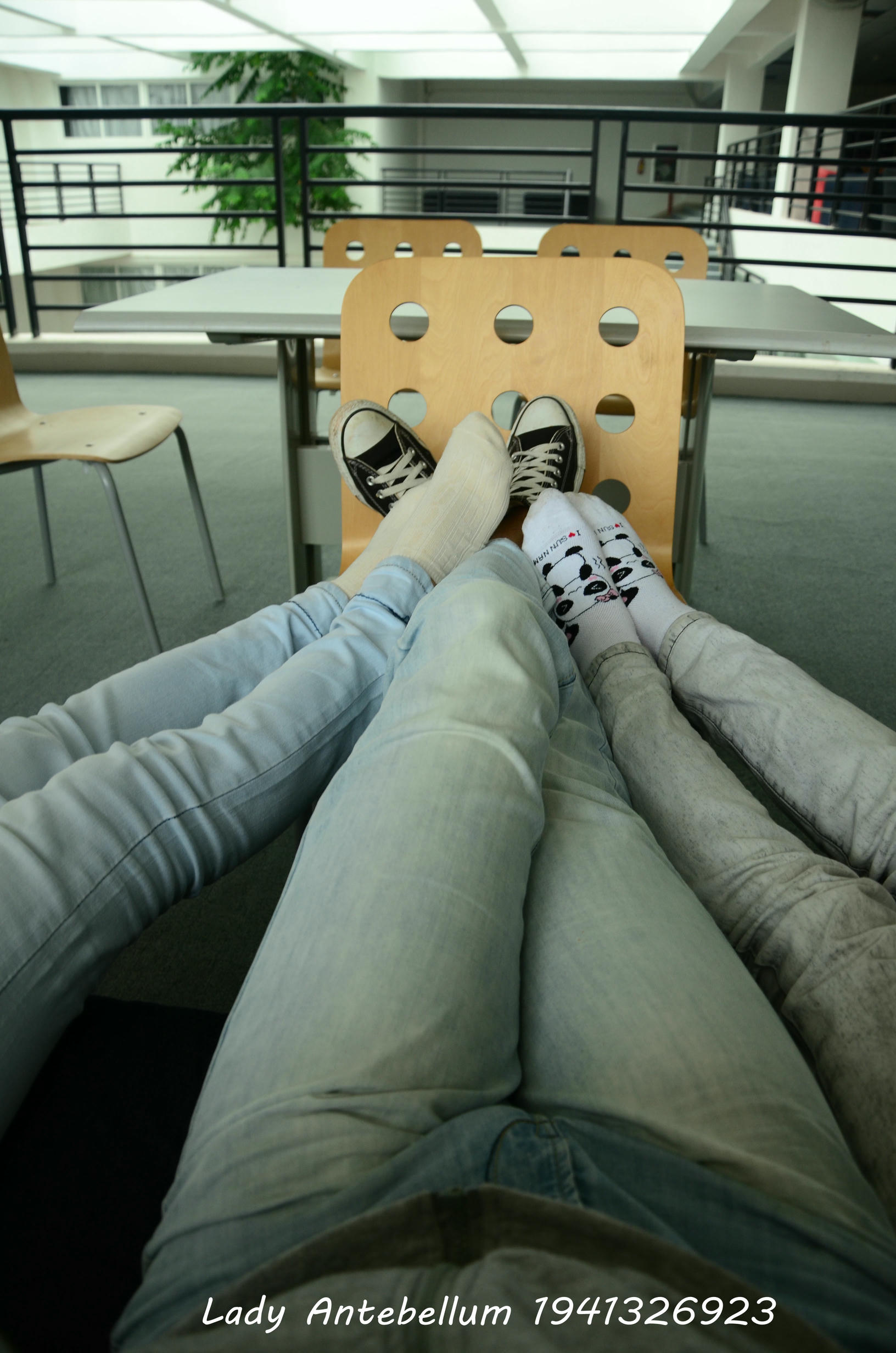 [战前女神] 恋足美腿棉袜女神级摄影套图 010 [87P-105MB]_第3集