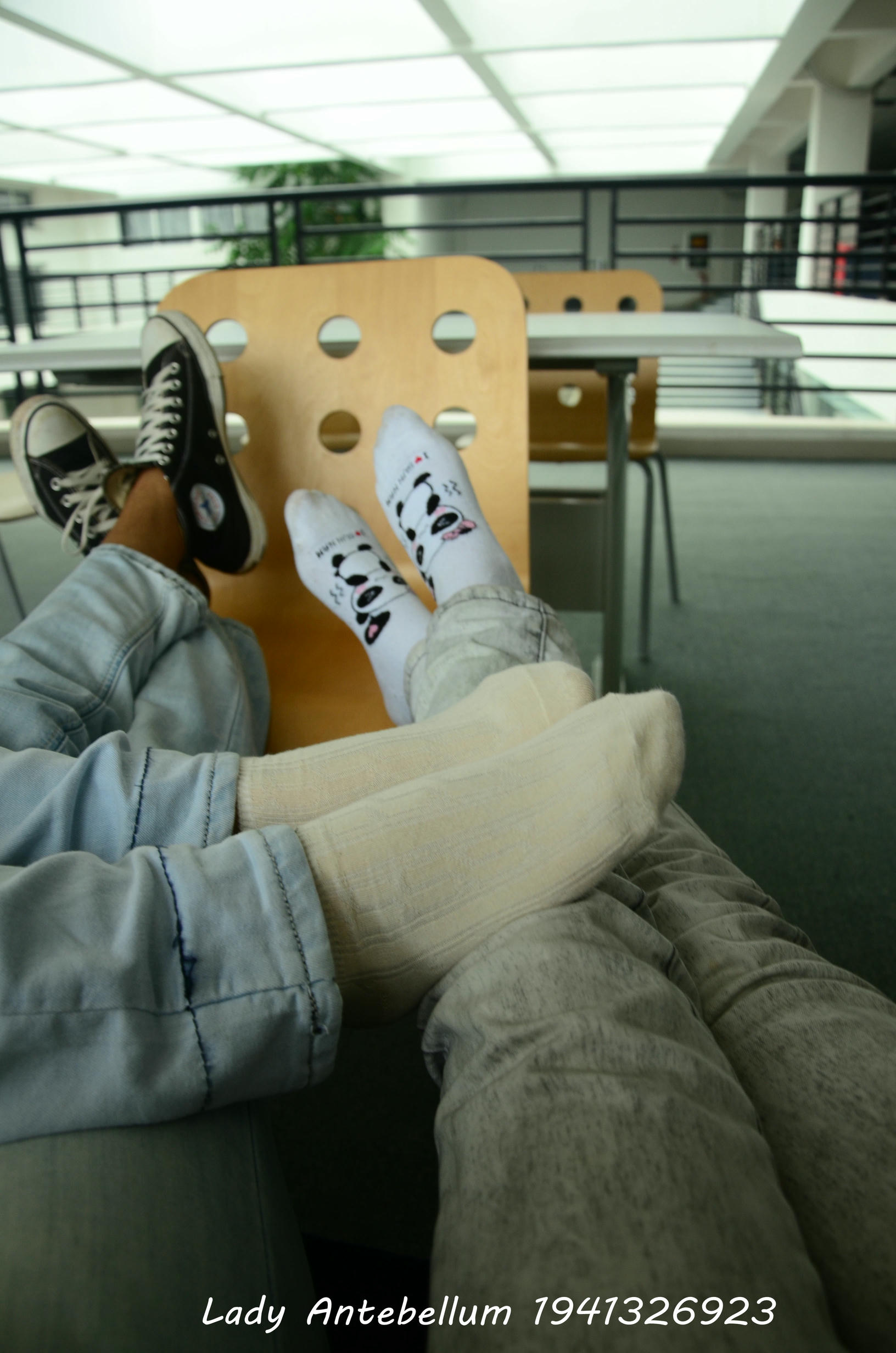 [战前女神] 恋足美腿棉袜女神级摄影套图 010 [87P-105MB]_第3集