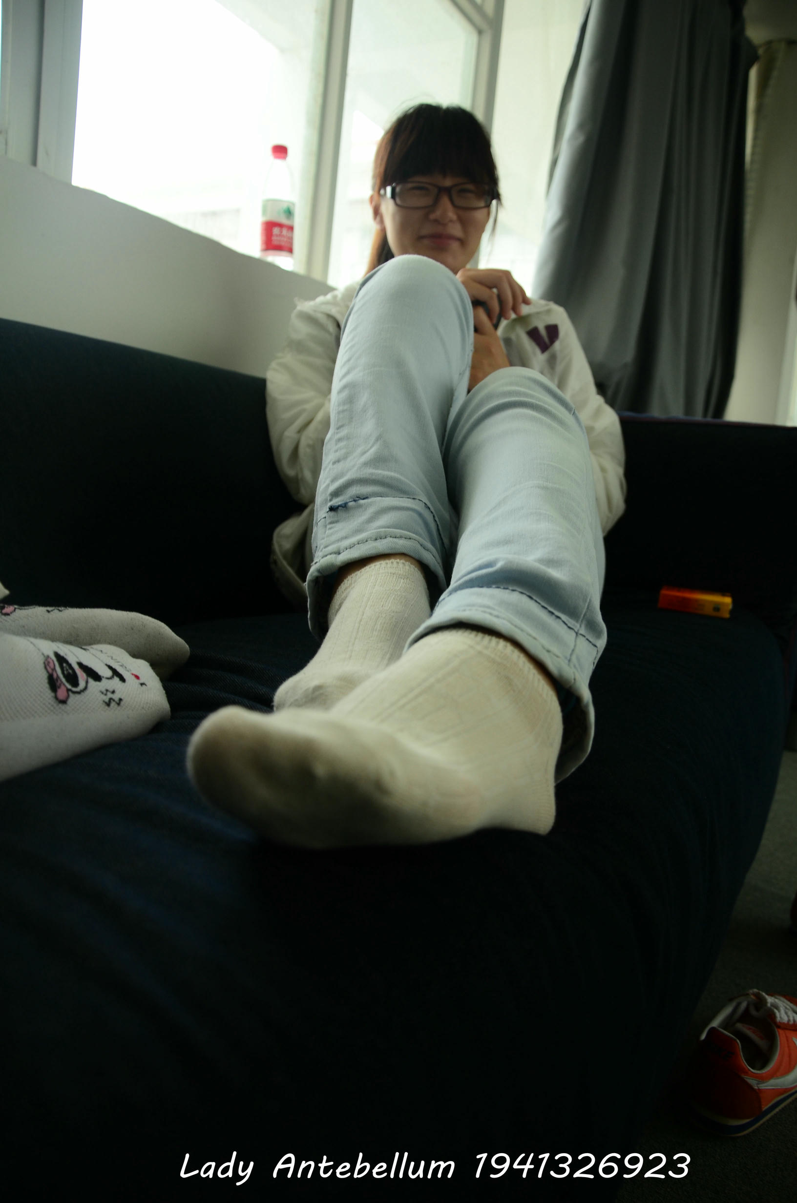 [战前女神] 恋足美腿棉袜女神级摄影套图 010 [87P-105MB]_第4集