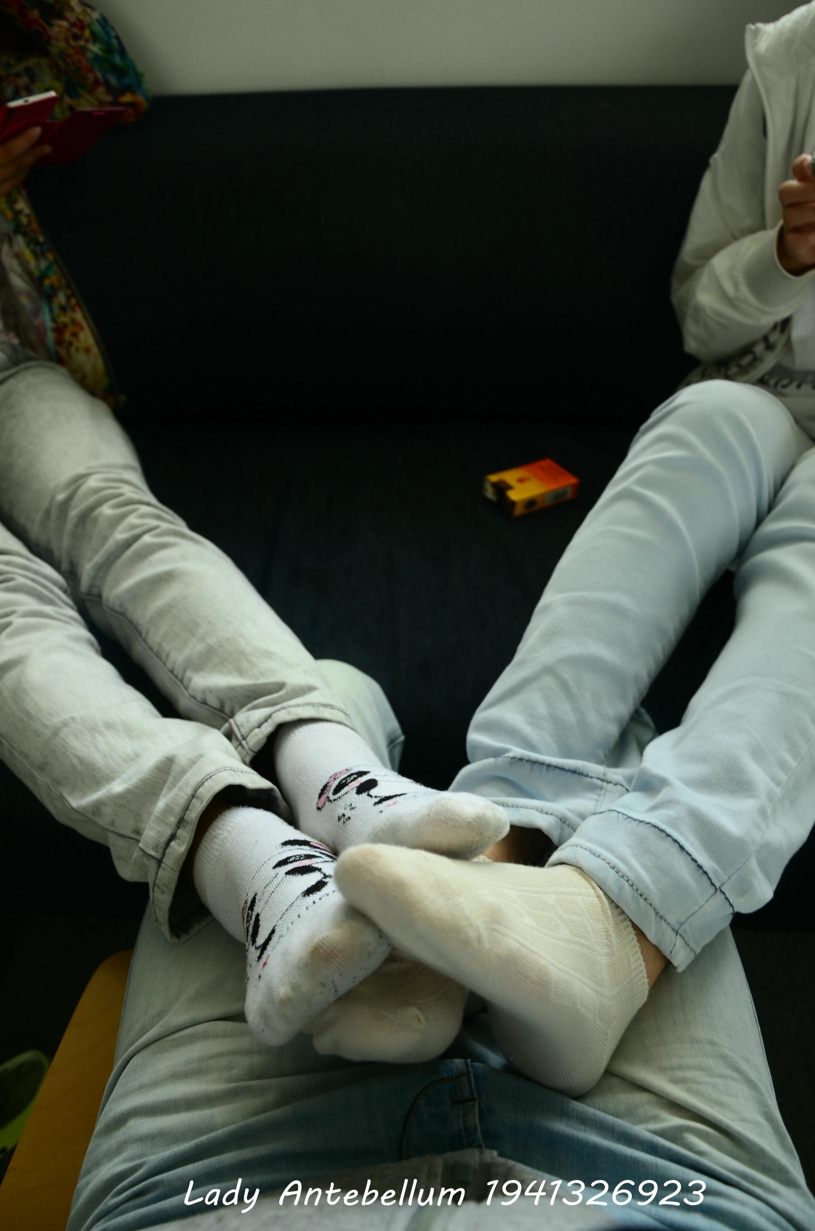 [战前女神] 恋足美腿棉袜女神级摄影套图 010 [87P-105MB]_第4集