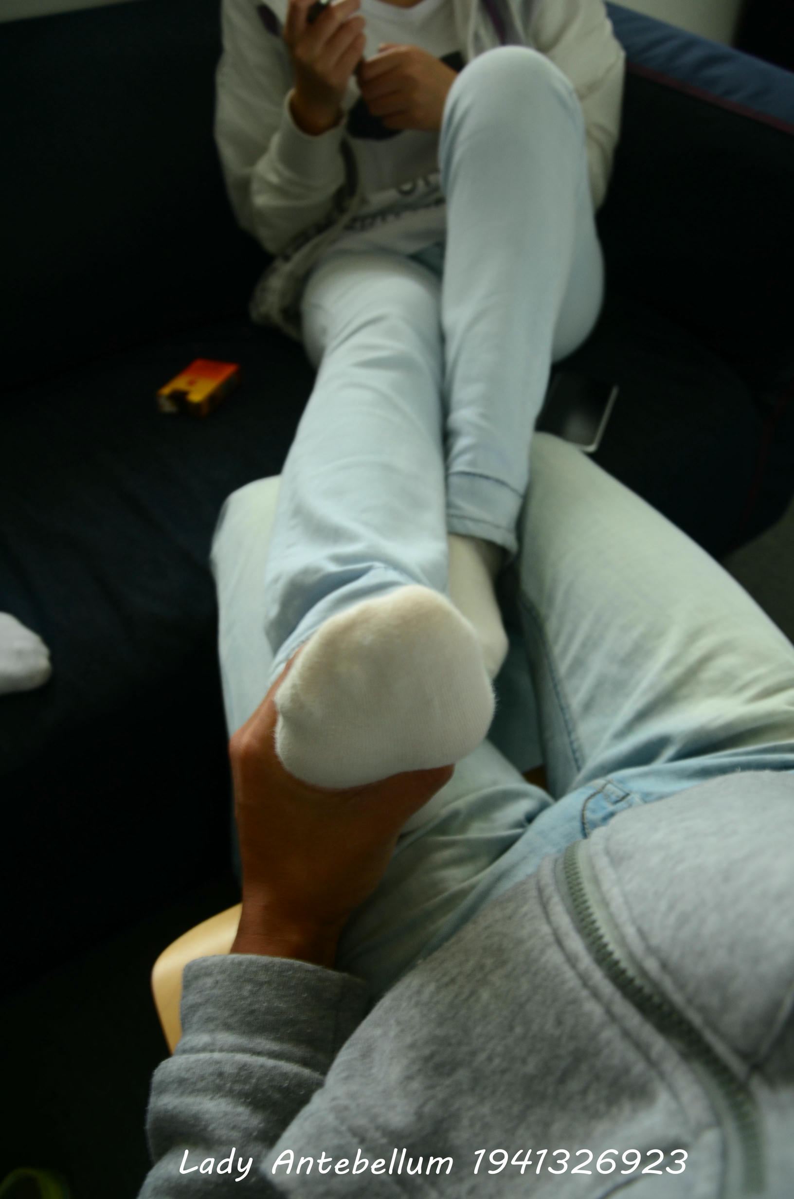 [战前女神] 恋足美腿棉袜女神级摄影套图 010 [87P-105MB]_第4集