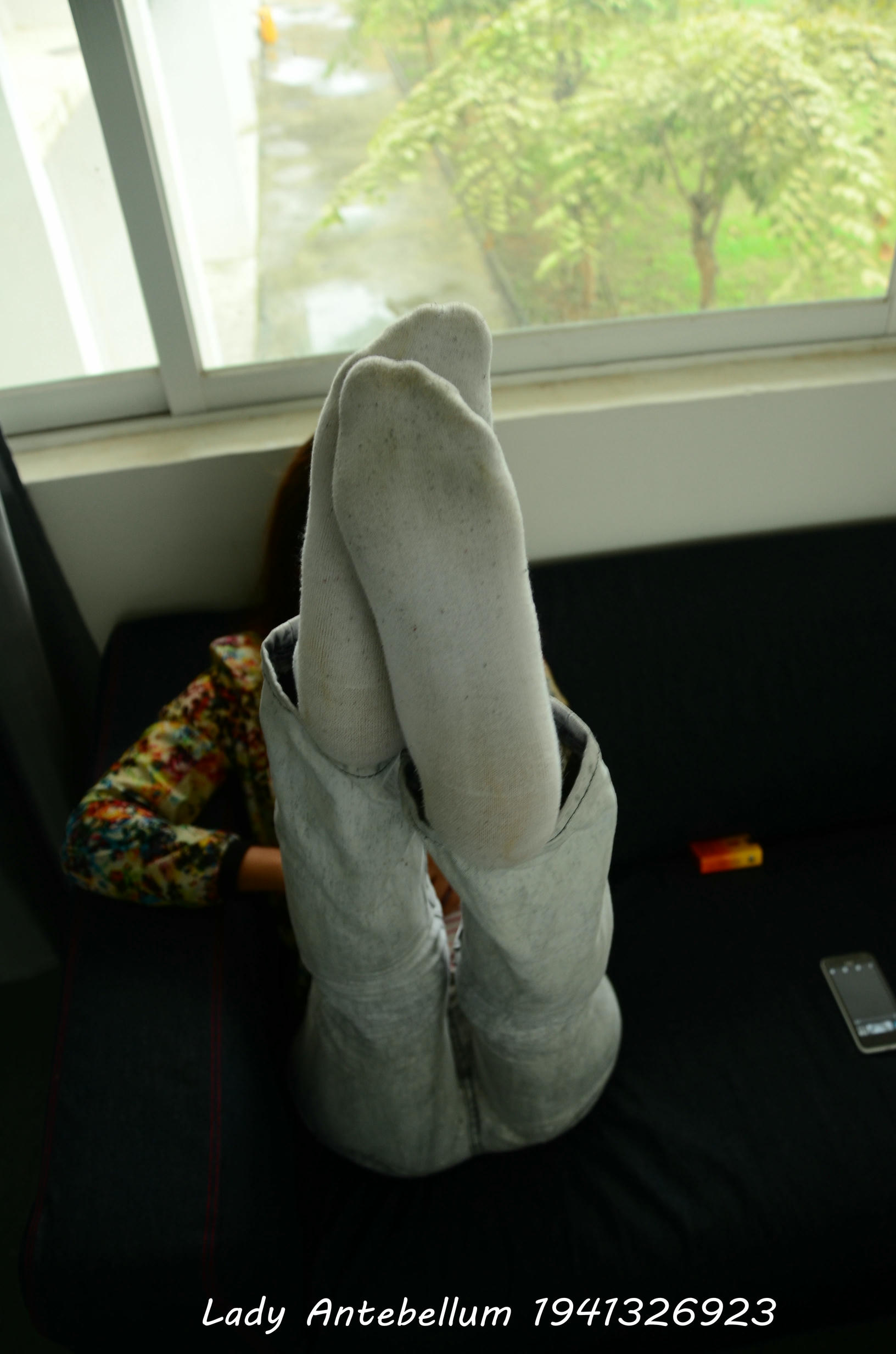 [战前女神] 恋足美腿棉袜女神级摄影套图 010 [87P-105MB]_第5集