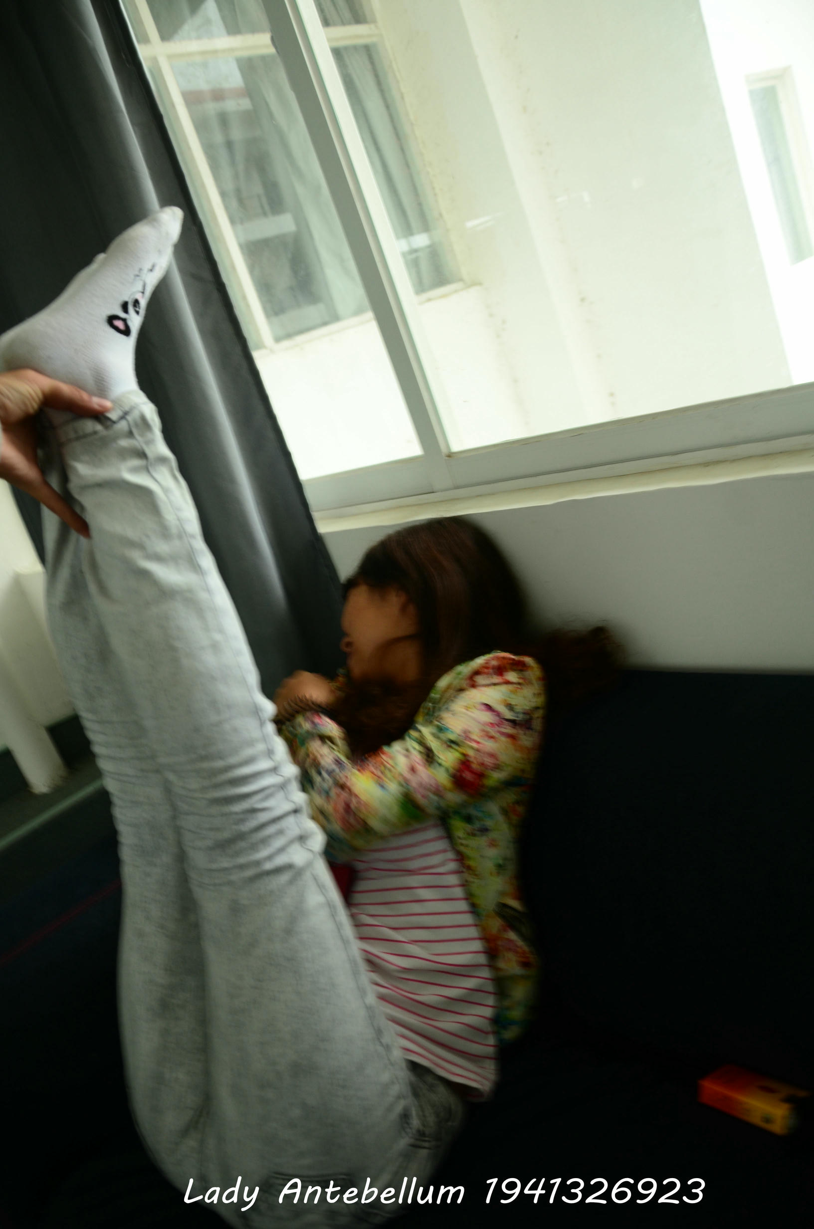 [战前女神] 恋足美腿棉袜女神级摄影套图 010 [87P-105MB]_第5集