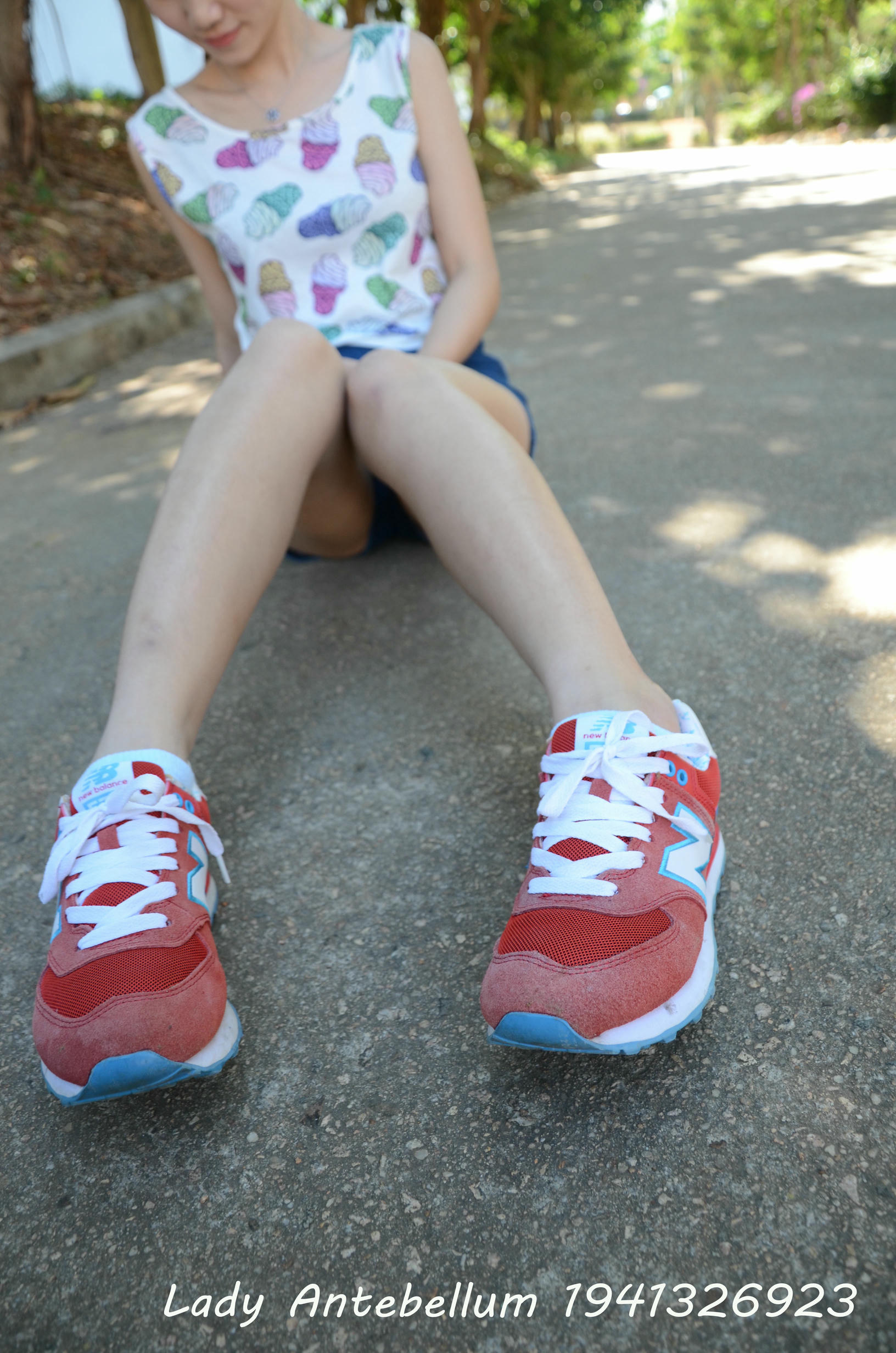 [战前女神] 恋足美腿棉袜女神级摄影套图 100 [60P-95MB]_第1集