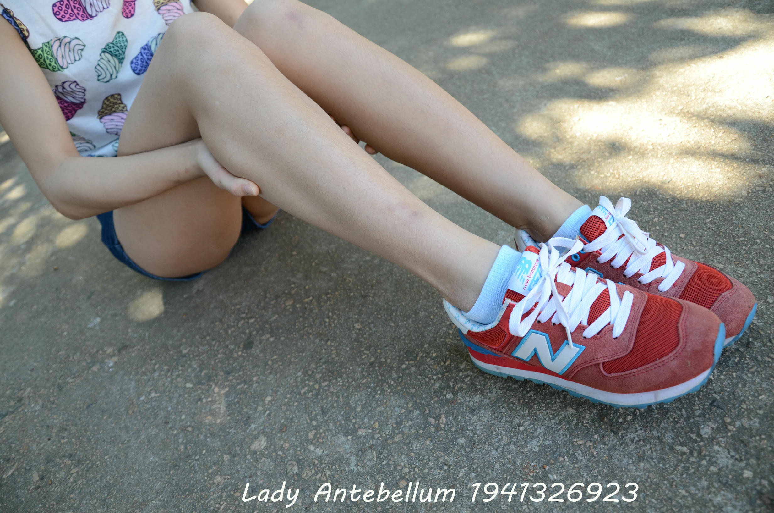 [战前女神] 恋足美腿棉袜女神级摄影套图 100 [60P-95MB]_第2集